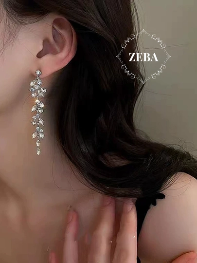 Серьги вечерние, длинные, шандельеры, цепочки, хрустальные — ZEBA-ZIRUZUN-БЕЛЫЙ