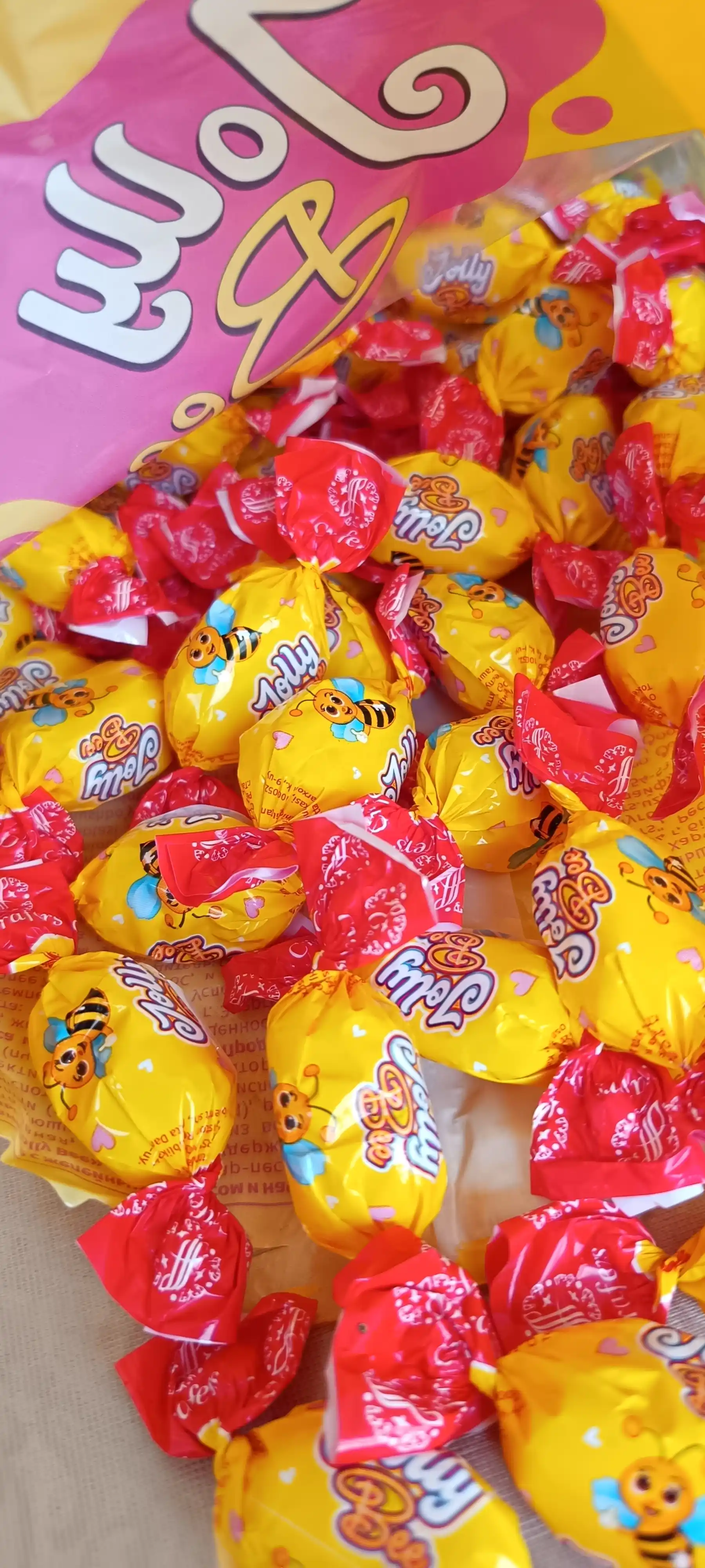Jeleli konfetlar Jolly Bee shaftoli-malina ta'mli, 500 g