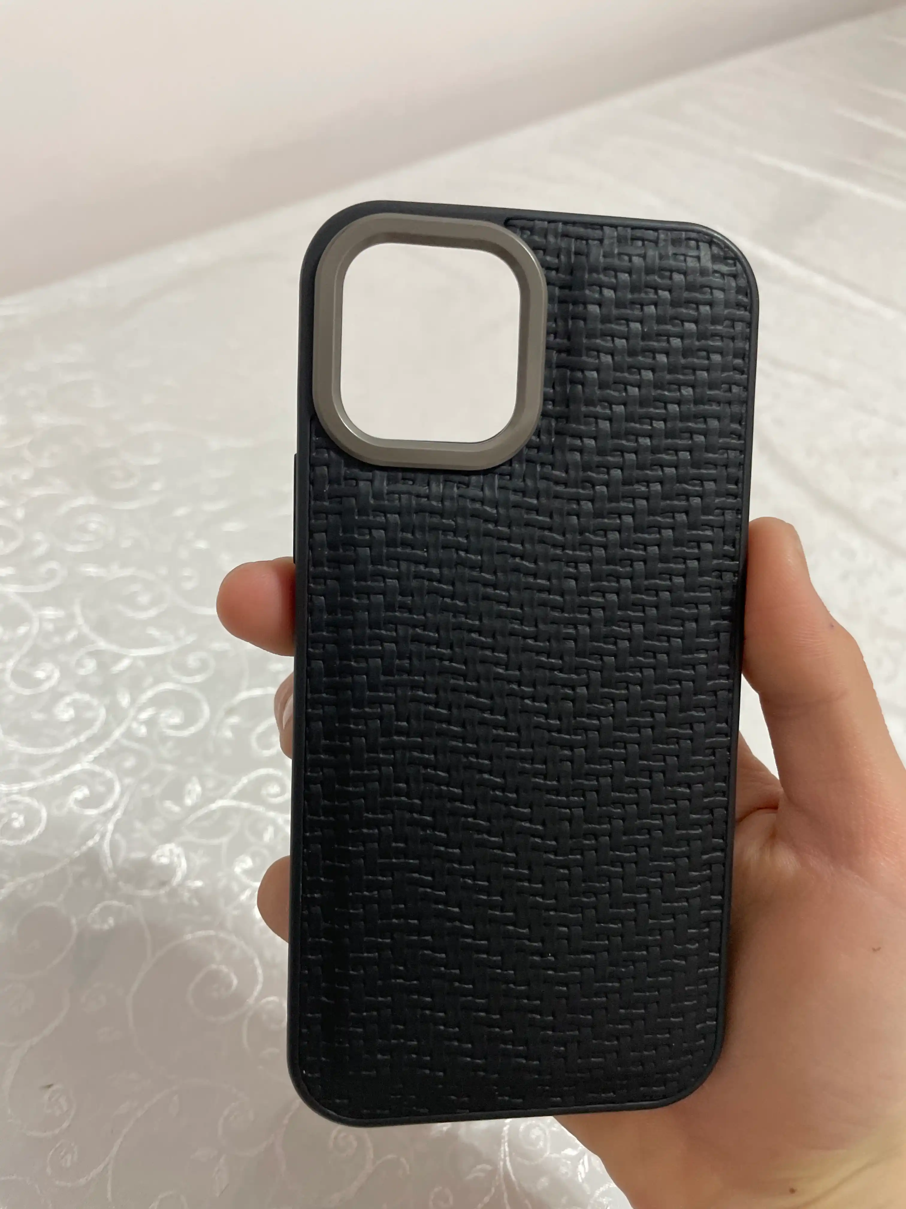 Чехол с плетёным узором для iPhone 11, 12, 13, 14, 15, 16, 16 Pro, 16 Pro Max