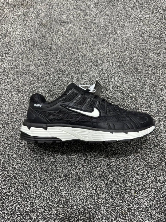 Erkaklar va ayollar uchun Nike P-6000 krossovkalari - 