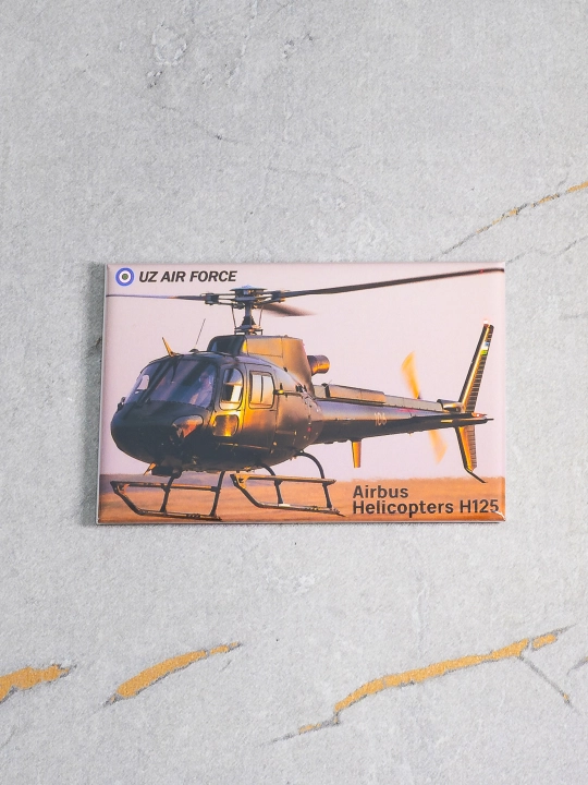 Фото магнит (авиасувенир), фото вертолёта Airbus Helicopters H-125 Uz Air Froce, 8x5 см  - 