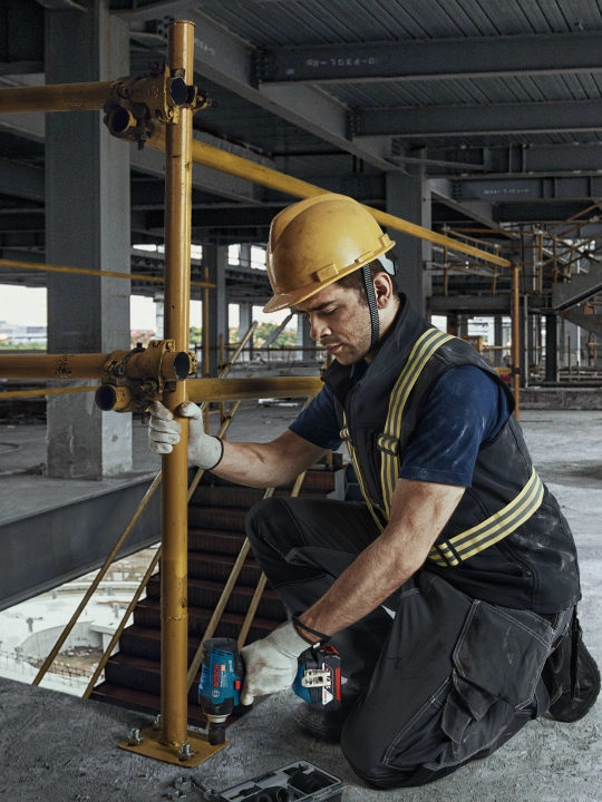 Bosch GDS 18V-400 zarbali gaykovyort, 18 V, 400 Nm, akkumulyatorsiz