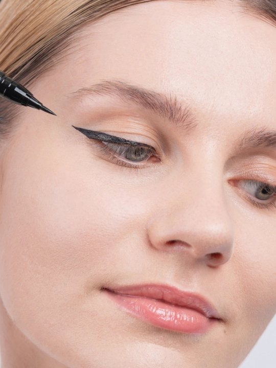 DIVAGE EYELINER PEN Подводка-фломастер Microliner, тон 01, черная, 4 мл