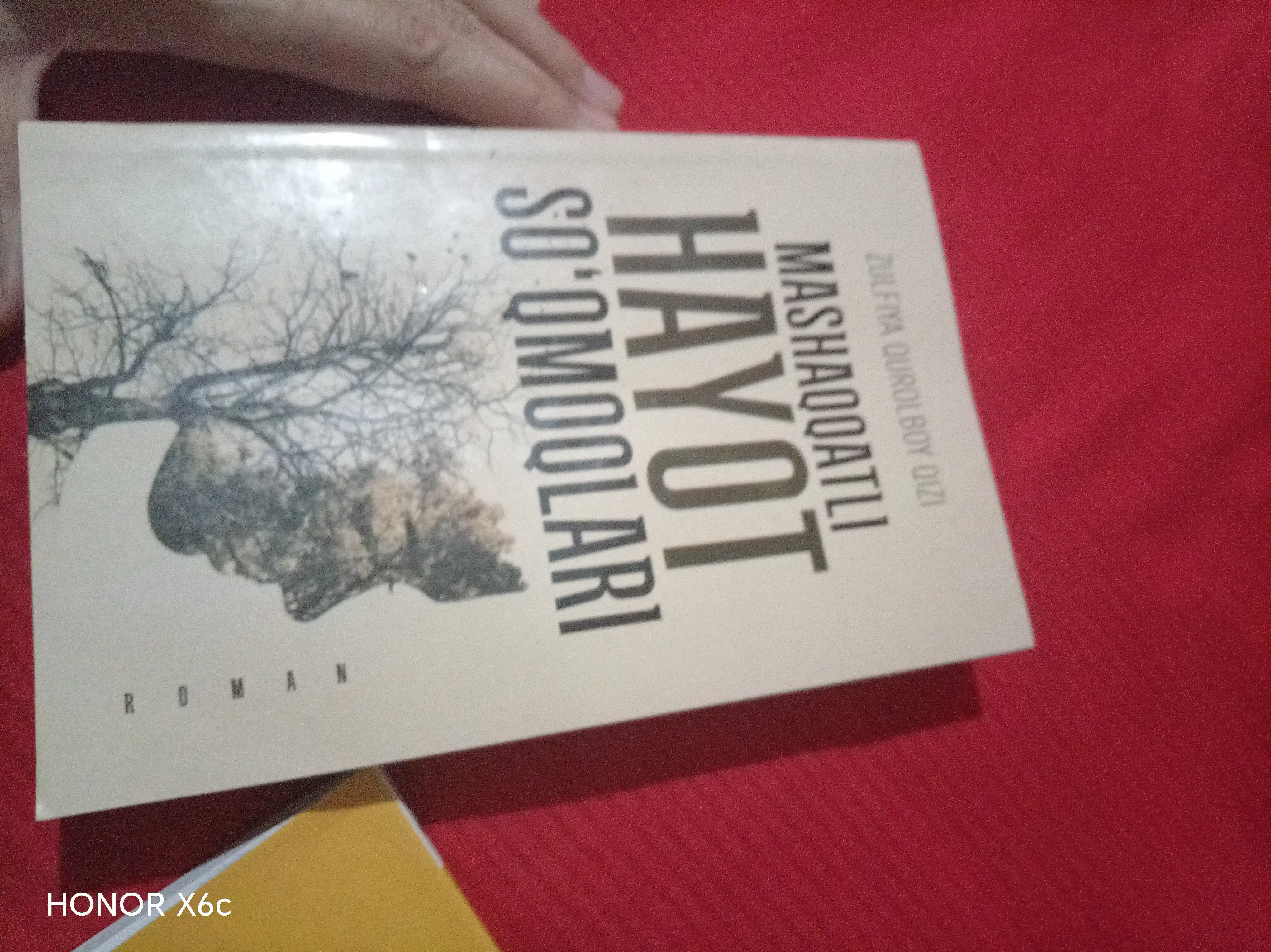 Mashaqqatli hayot soqmoqlari, Zulfiya Qurolboy qizi