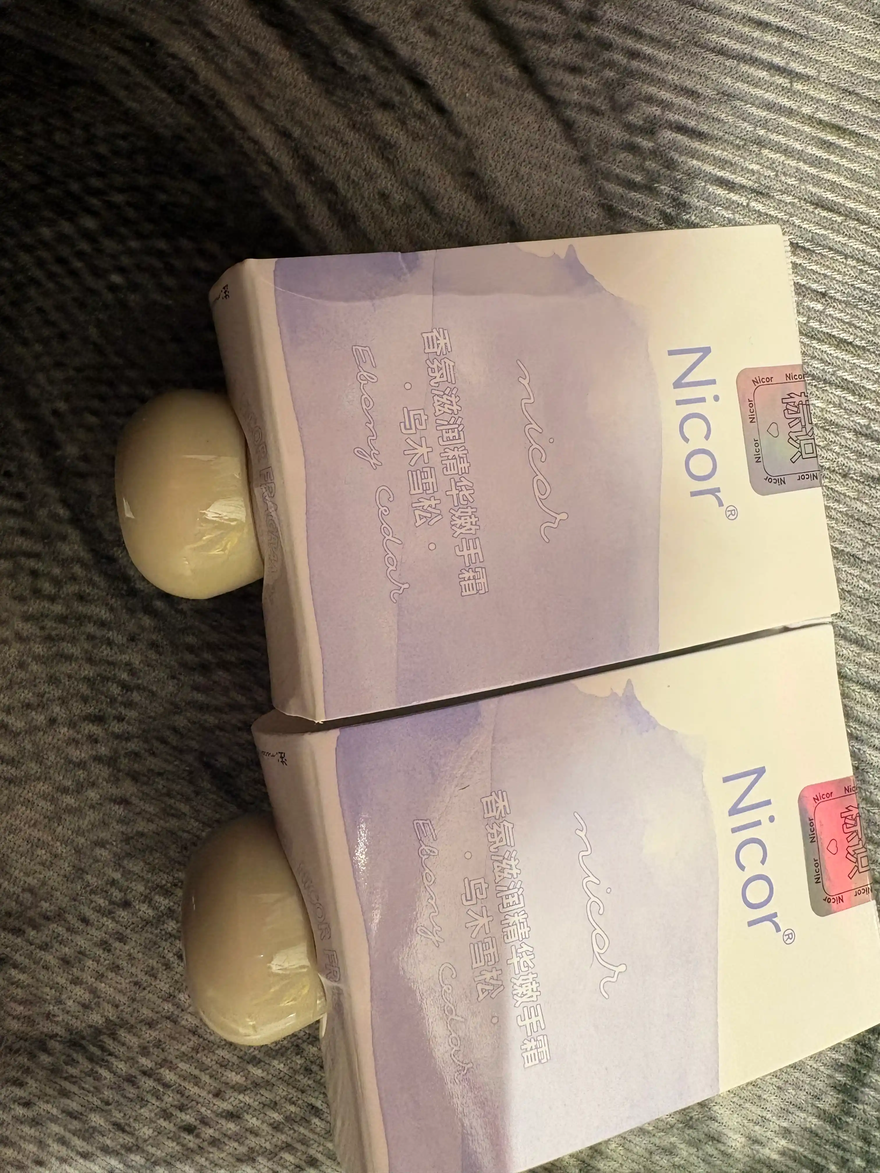 Namlovchi va oziqlantiruvchi qo'l kremi, 40 g, antifrizli, meva aromati