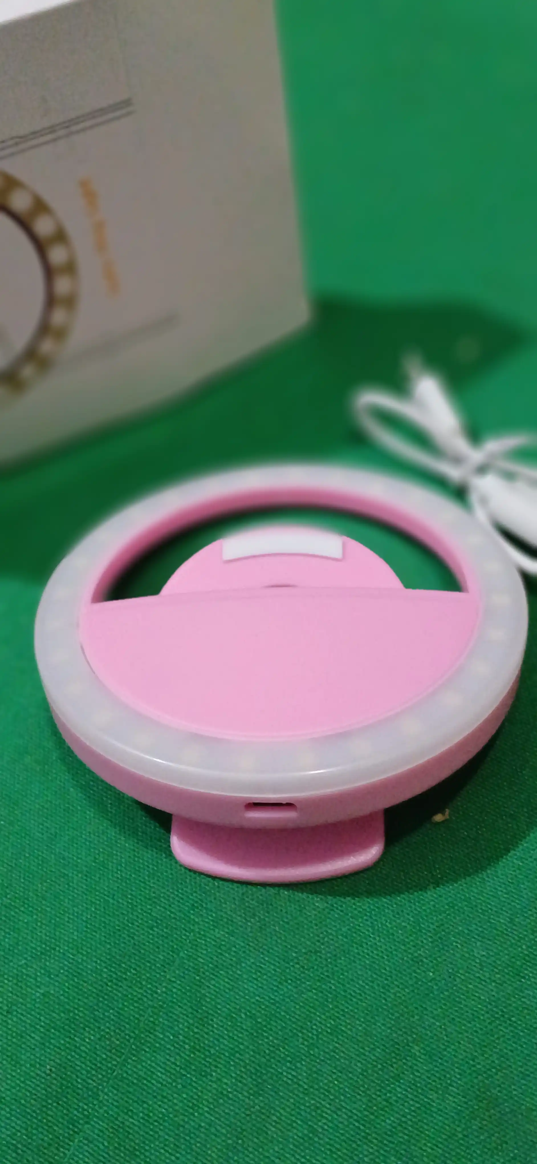 Кольцевая лампа GlowClip для телефона