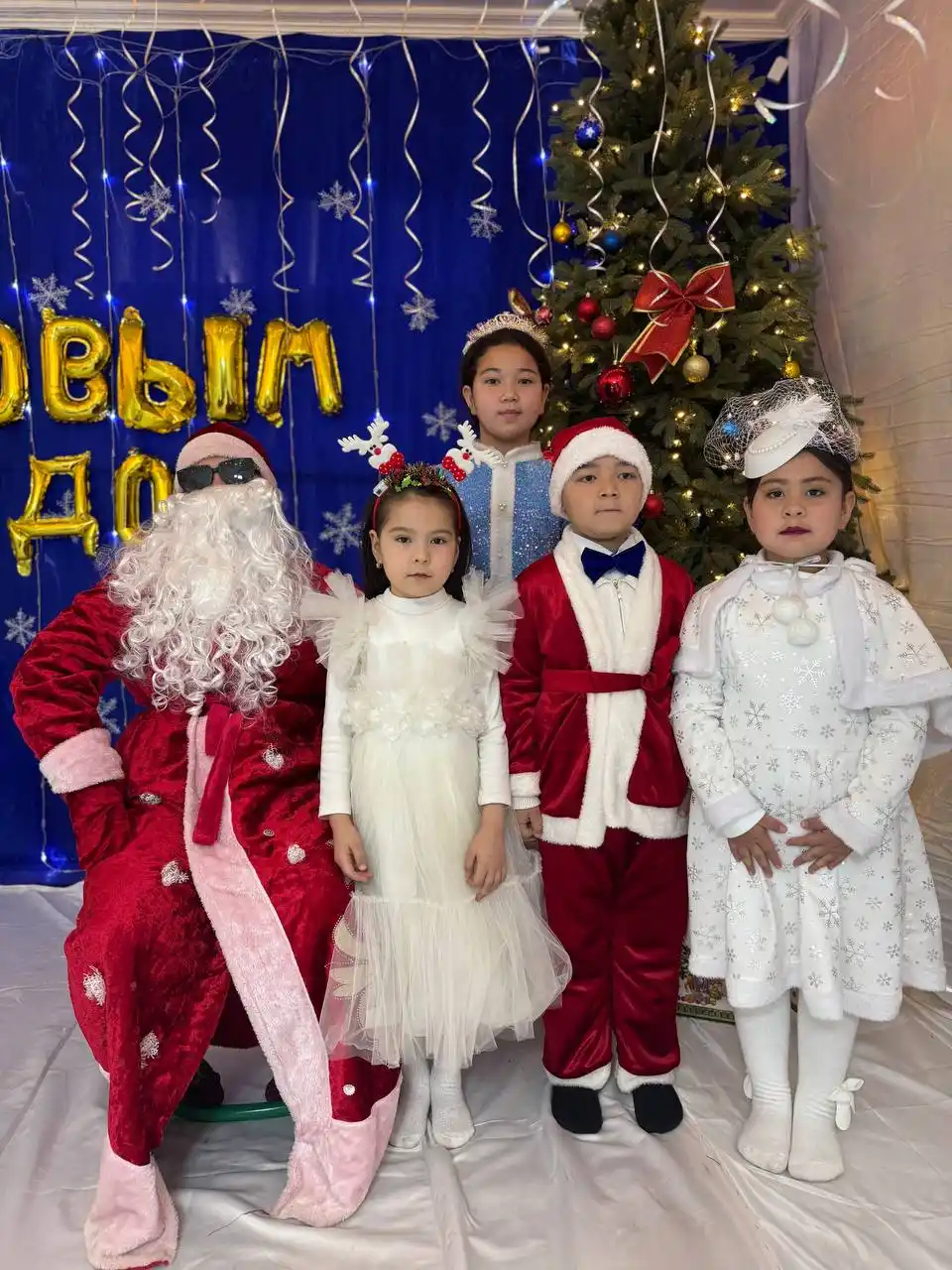 Shlyapa to'rlik ayollar uchun, elegant klassik usludagi vualetka bosh kiyim