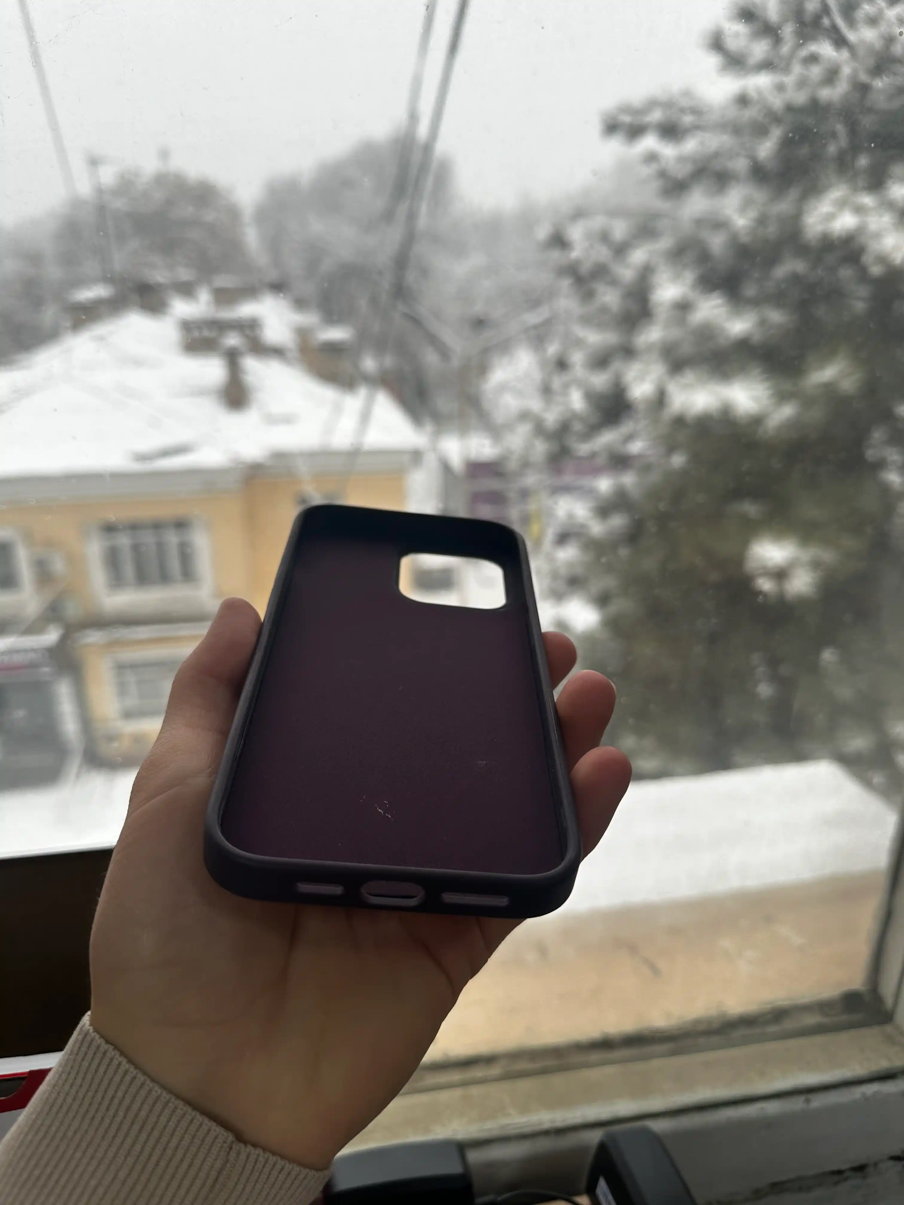 Чехол с плетёным узором для iPhone 11, 12, 13, 14, 15, 16, 16 Pro, 16 Pro Max
