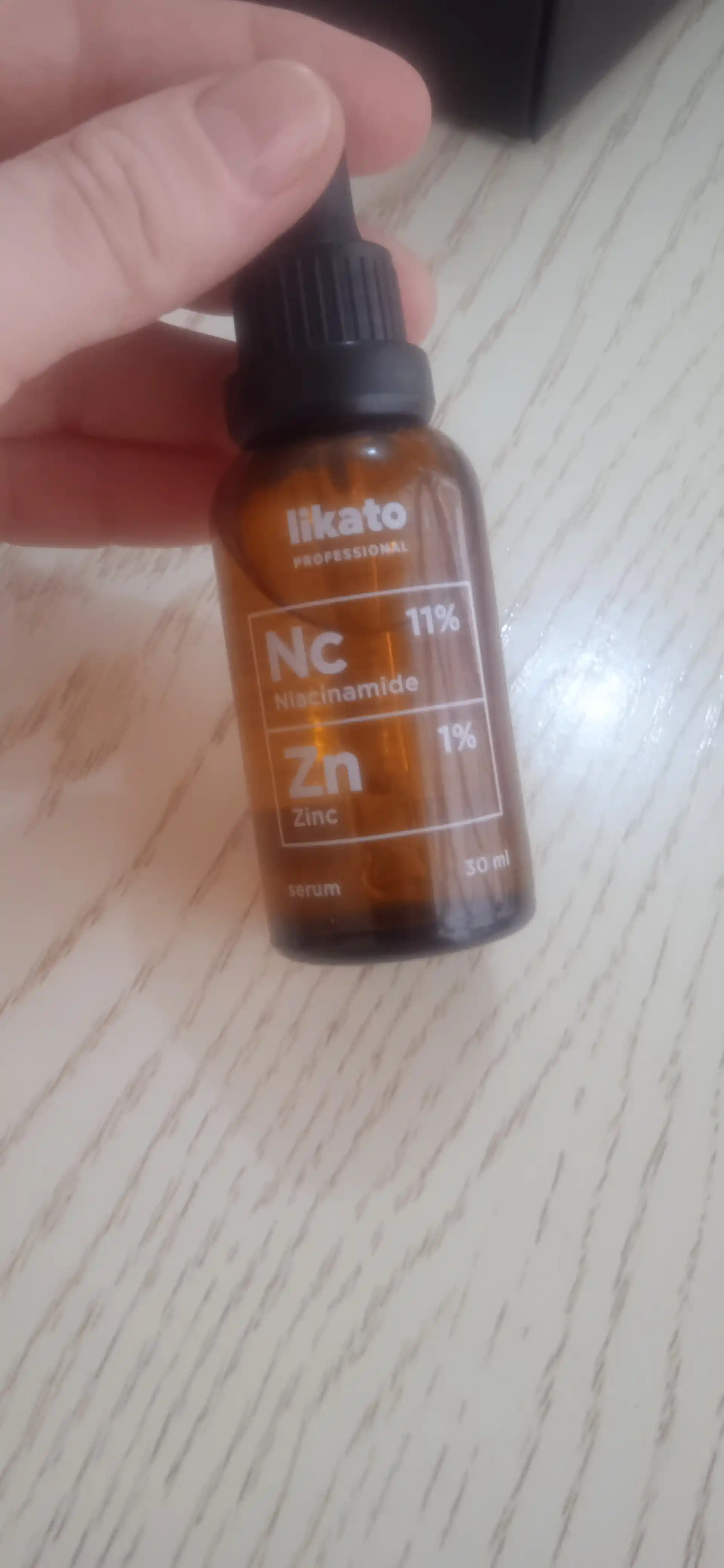 Likato yuz terisi uchun zardob, yoshartiruvchi, niatsinamid 11%, sink 1%, sarum, 30 ml