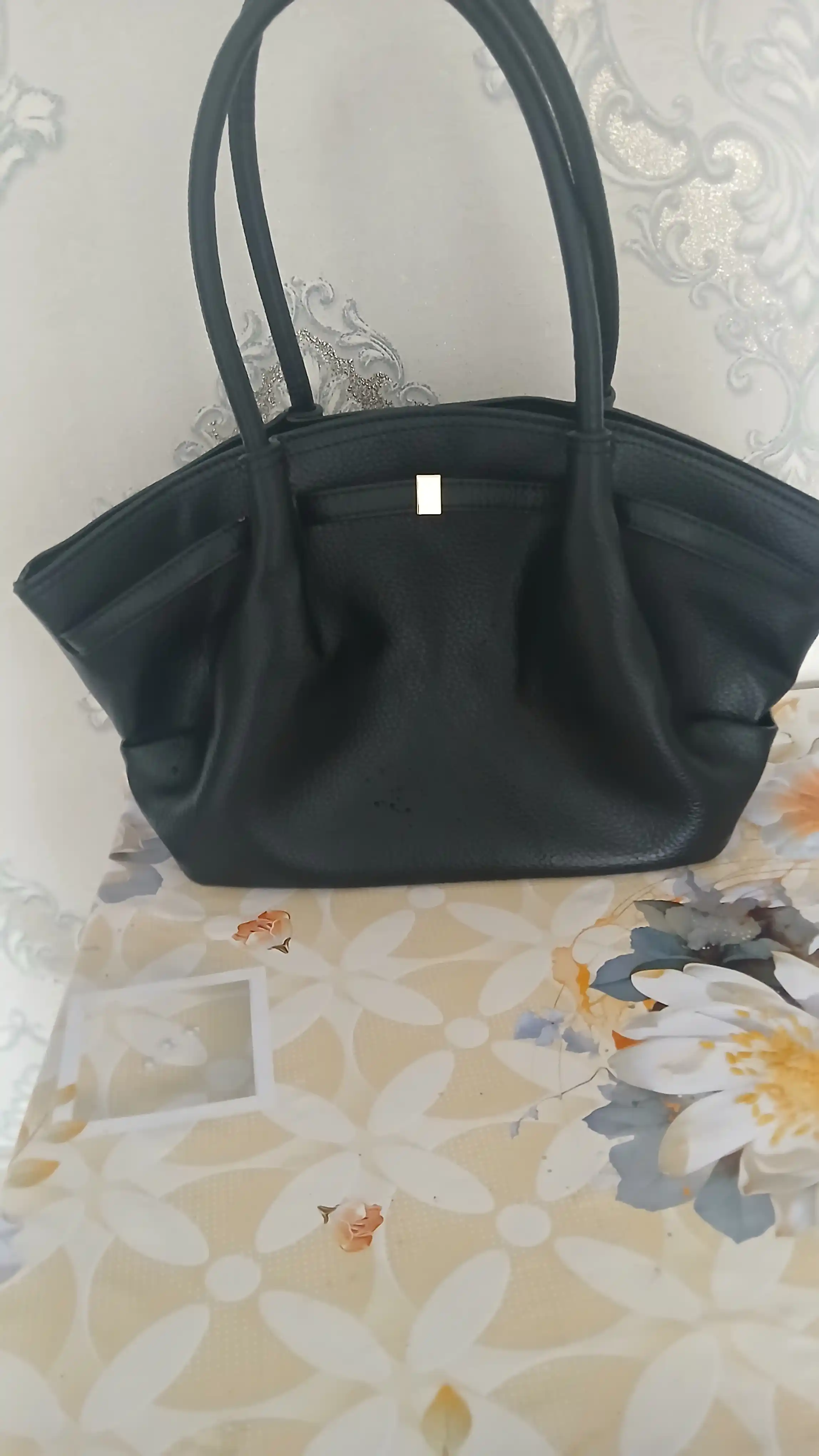 Ayollar sumkasi, katta, shopper, o‘qish uchun, A4 formatda