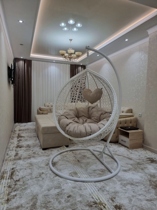 Yostiqsimon osilgan pilla stul, 200×120 sm – Bog‘ va uy, stendda - 