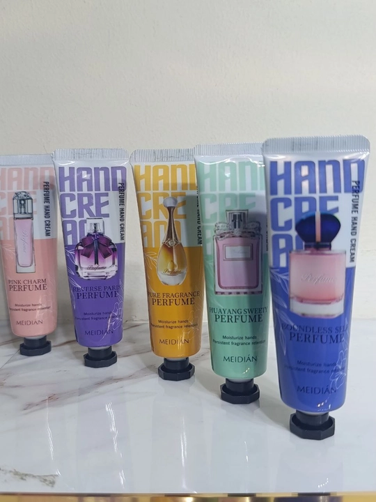 Parfyumli qo‘l kremi to‘plami – namlovchi va yoqimli hidli hand cream - 
