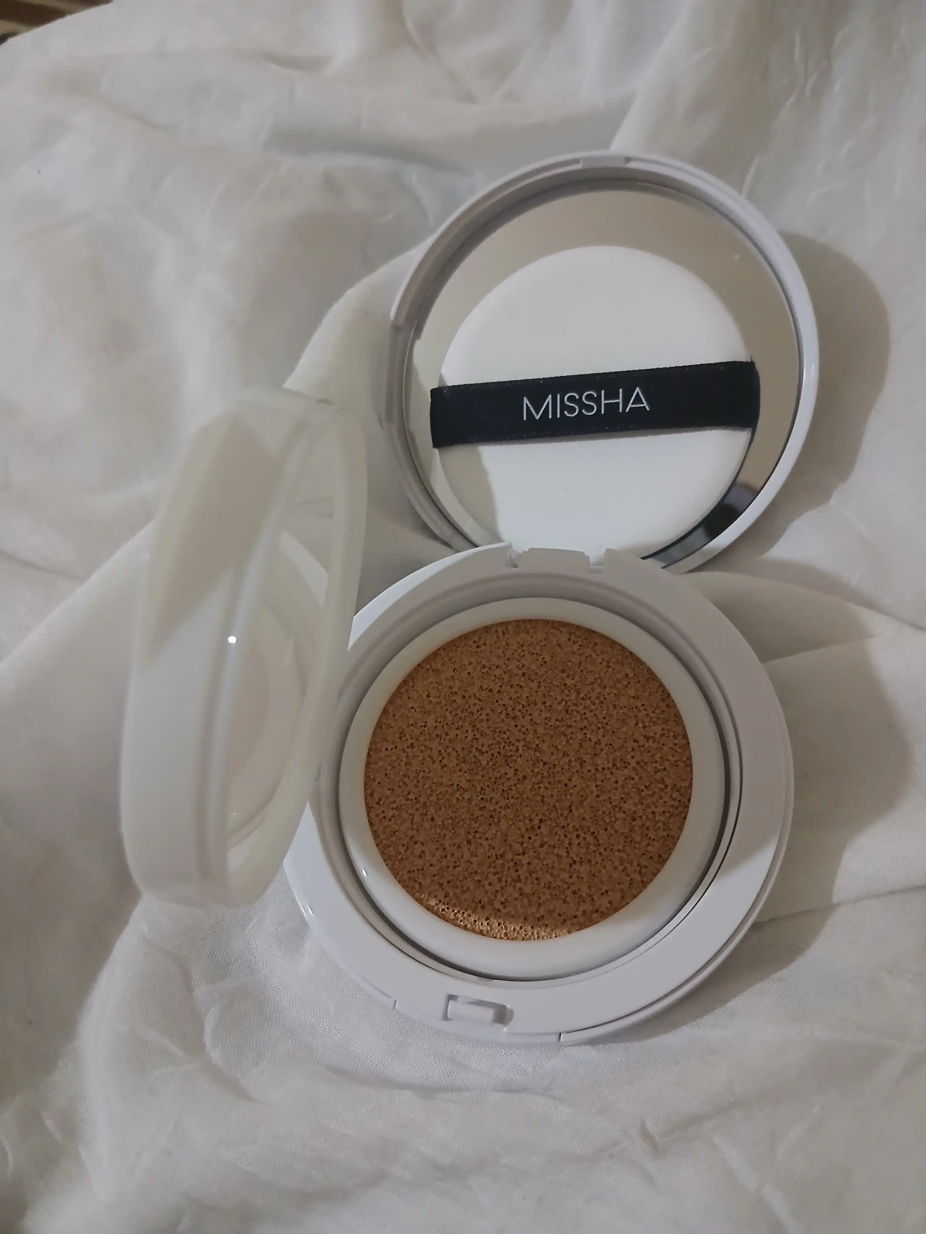 Namlovchi tonal yostiqcha Missha Magic Cushion Moist Up SPF50+ PA+++