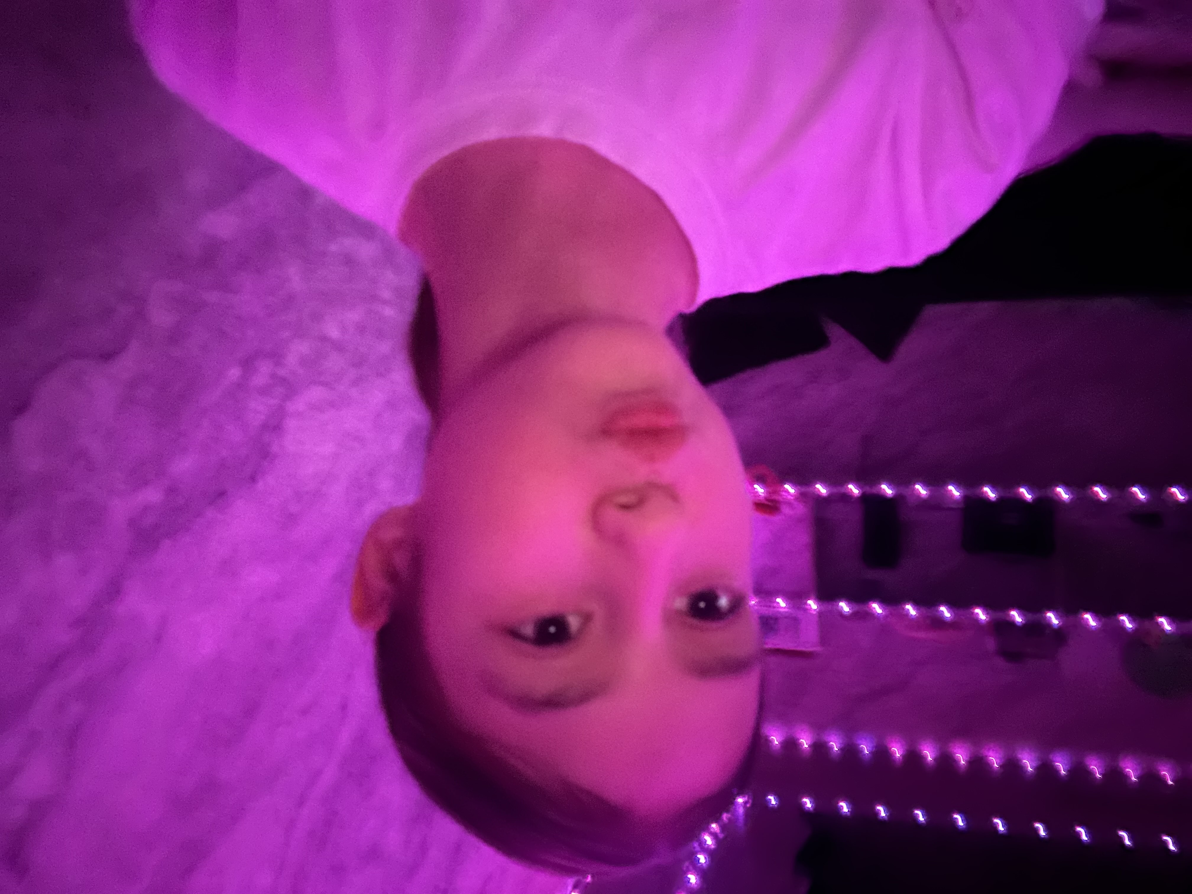 RGB LED yoritgichli lenta ko'p rangli
