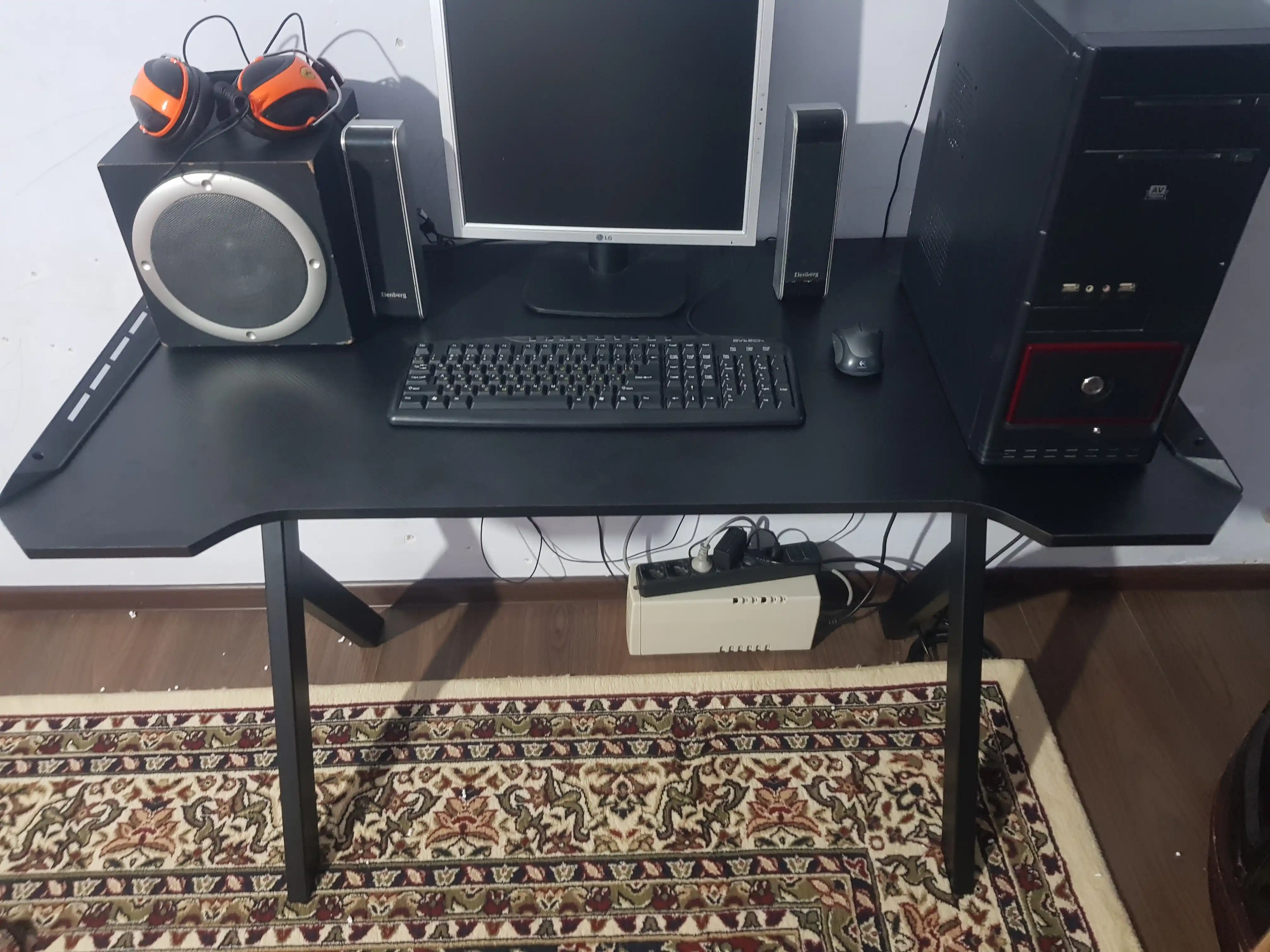 120 sm, RGB Gaming stol, Y-shaklli, kosa tutqichi va quloqchin ilgagi