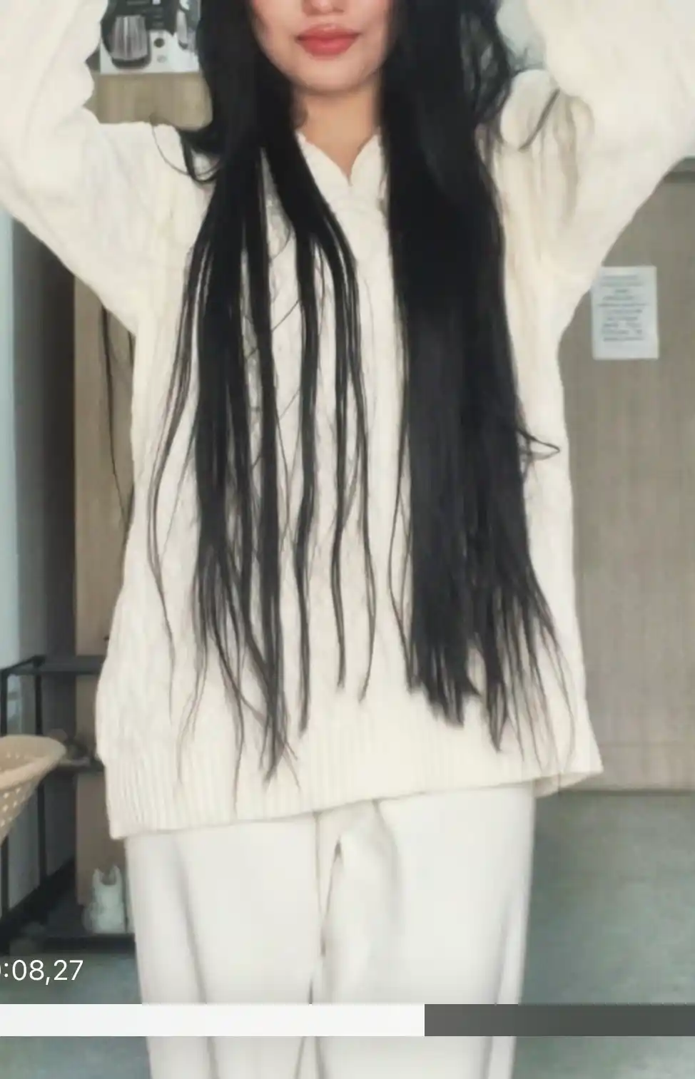 Ayollar oversize sviteri, V shaklli yoqa, naqshli to‘qima 42–46 — ELLY FASHION