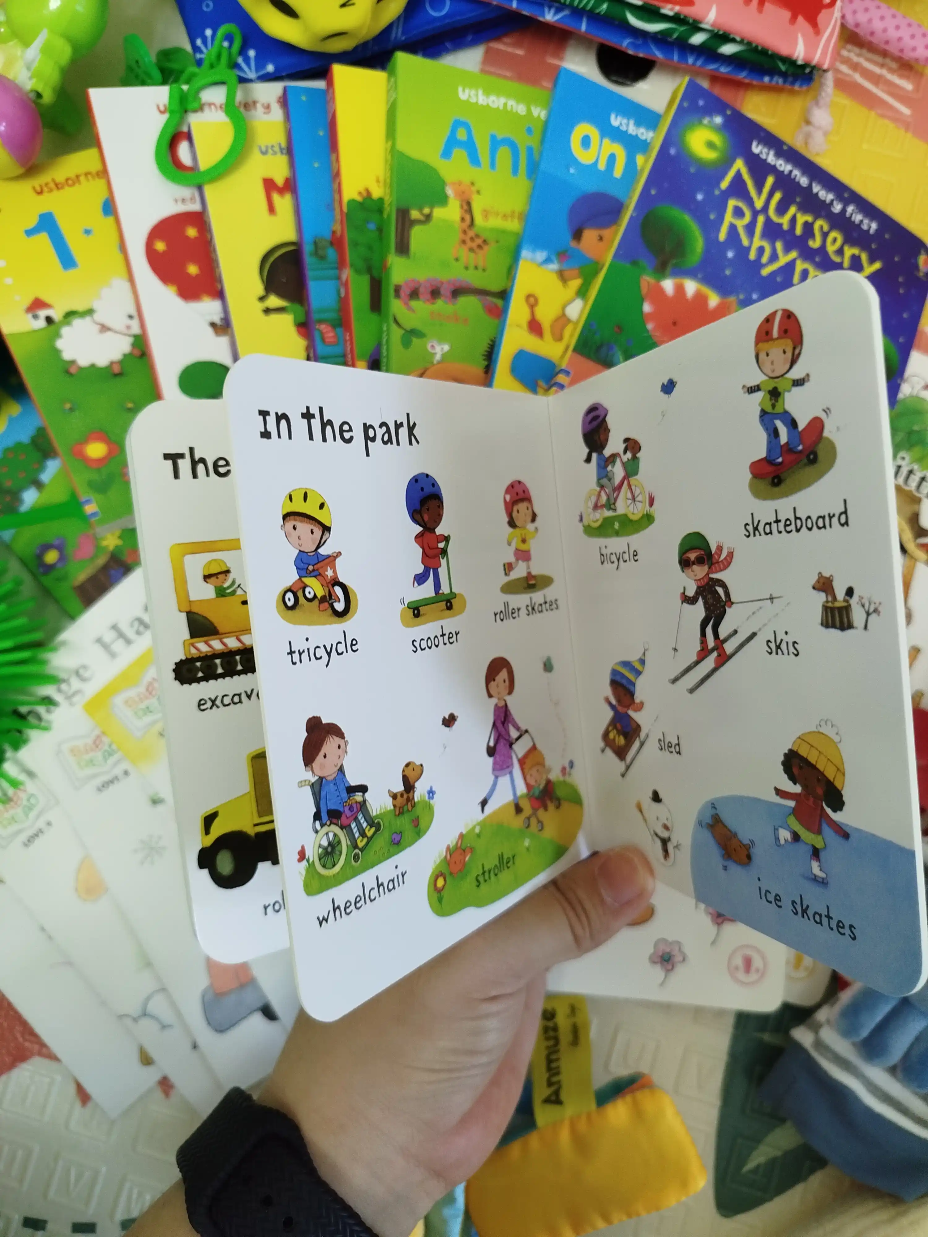 Usborne Very First Words —  10 ta rivojlantiruvchi karton kitoblar to`plami