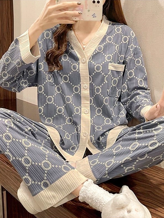 Ayollar pijamasi, 2 ta 1 da to‘plam