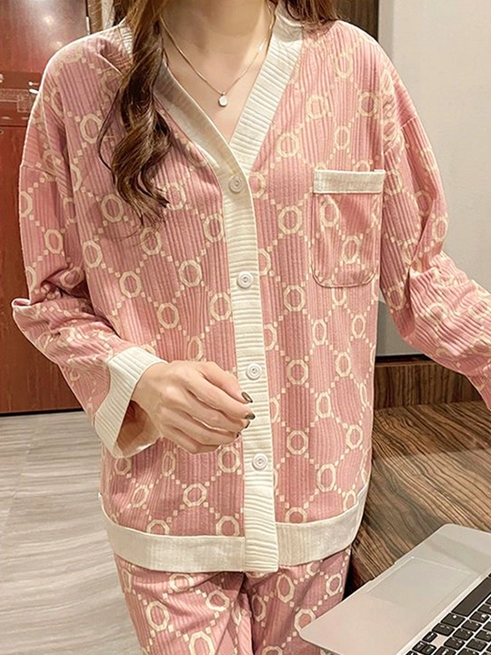 Ayollar pijamasi, 2 ta 1 da to‘plam