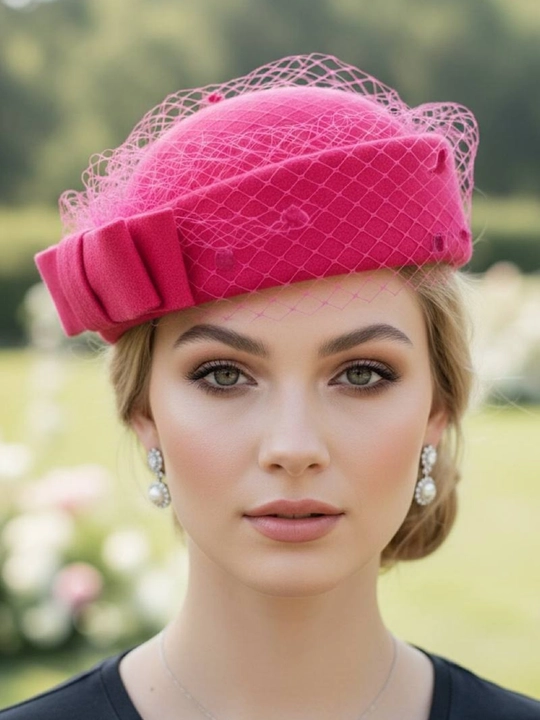 Pilotka, Ayollar bosh kiyimi, qish va bahor uchun, tabletka shlyapasi