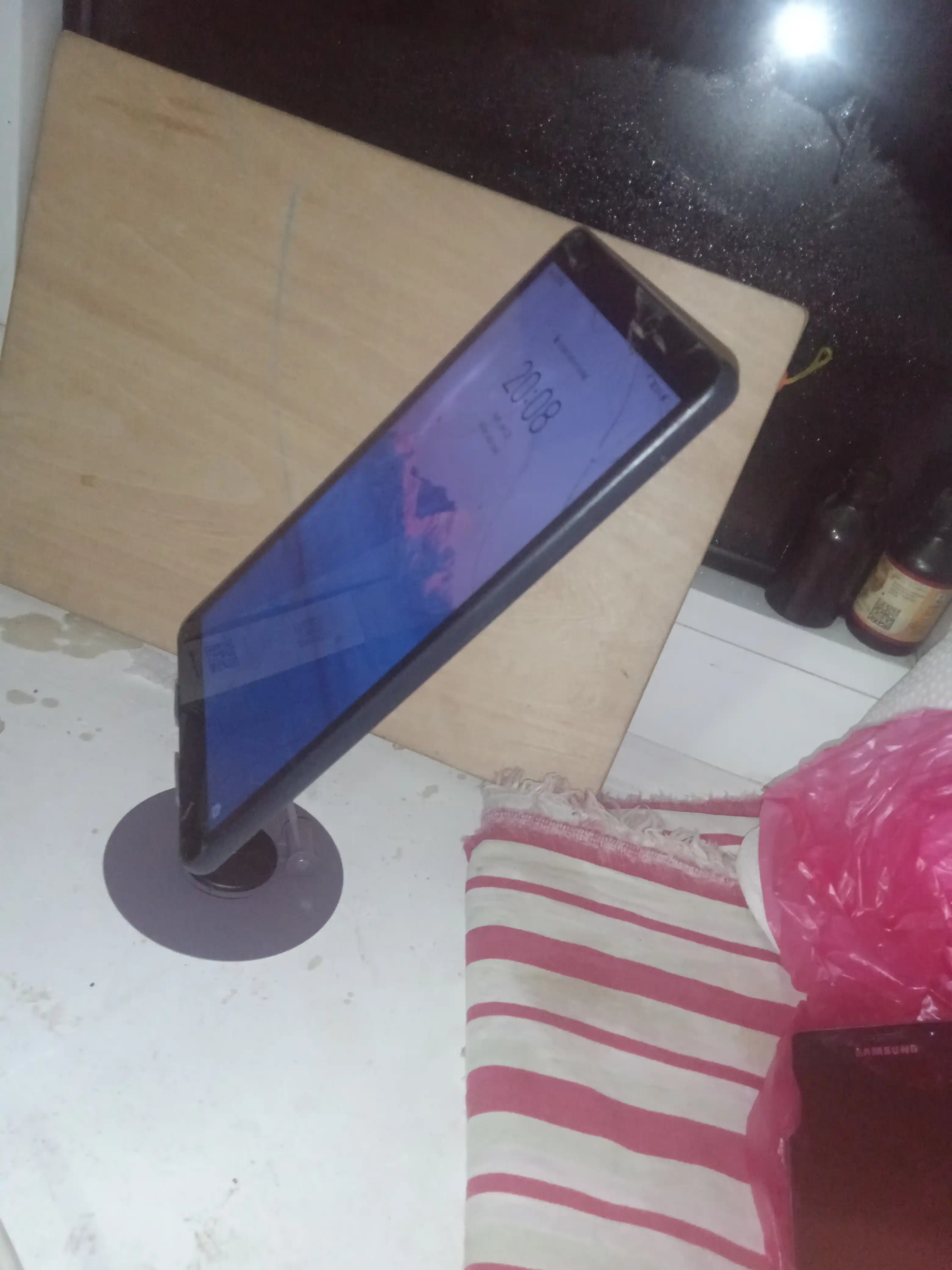 Telefon va planshetlar uchun 360 gradusga buriladigan metall tutqich, telefon podstavka