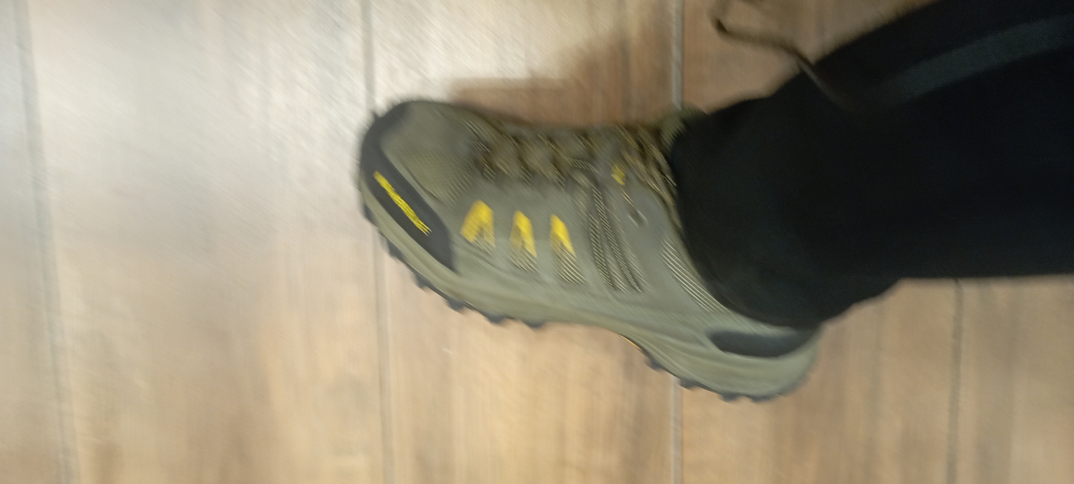 Erkaklar uchun trekking botinkalar M6-Merlle