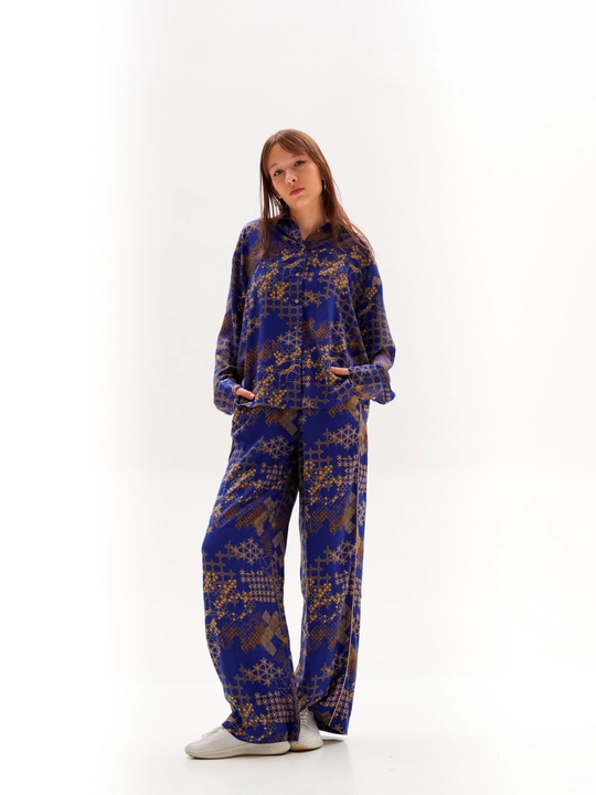 Ayollar uchun pijama Oblique, paxtadan, shim bilan - 