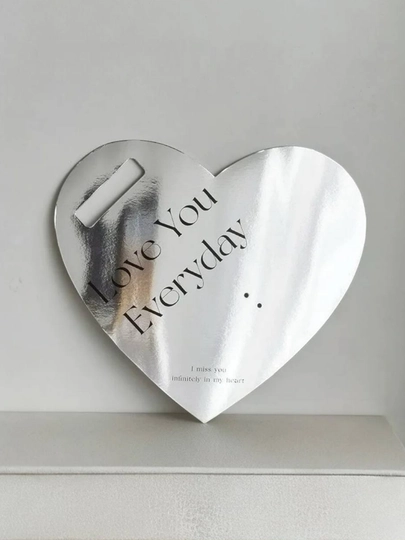 Sevishganlar kuni uchun gullar uchun yurakcha «Love You Everyday» - 