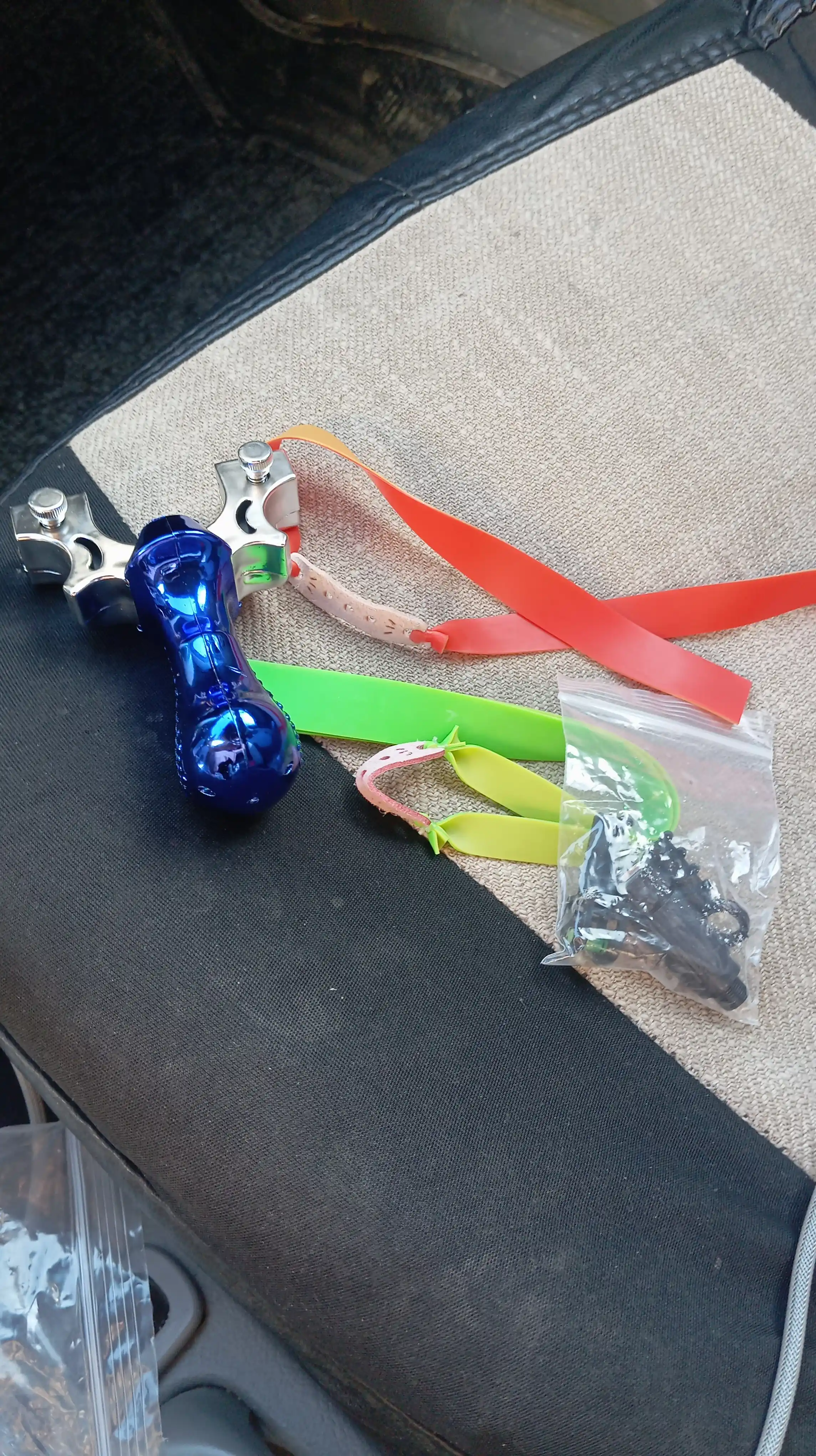 Baliq ovlash va o'yin-kulgi uchun anatomik sport slingshot