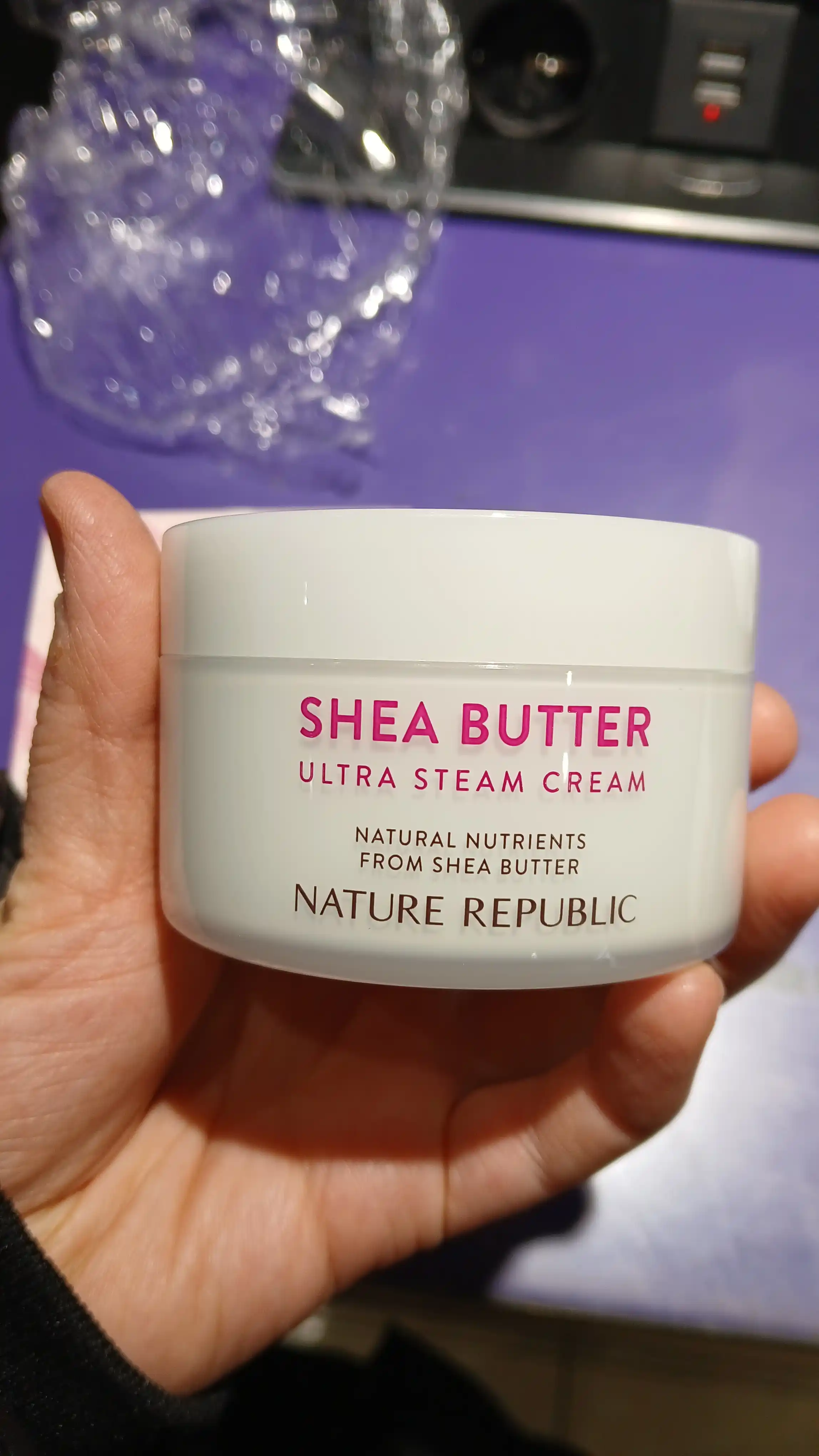 Shea Butter namlantiruvchi kunduzgi va tungi krem, 100 ml