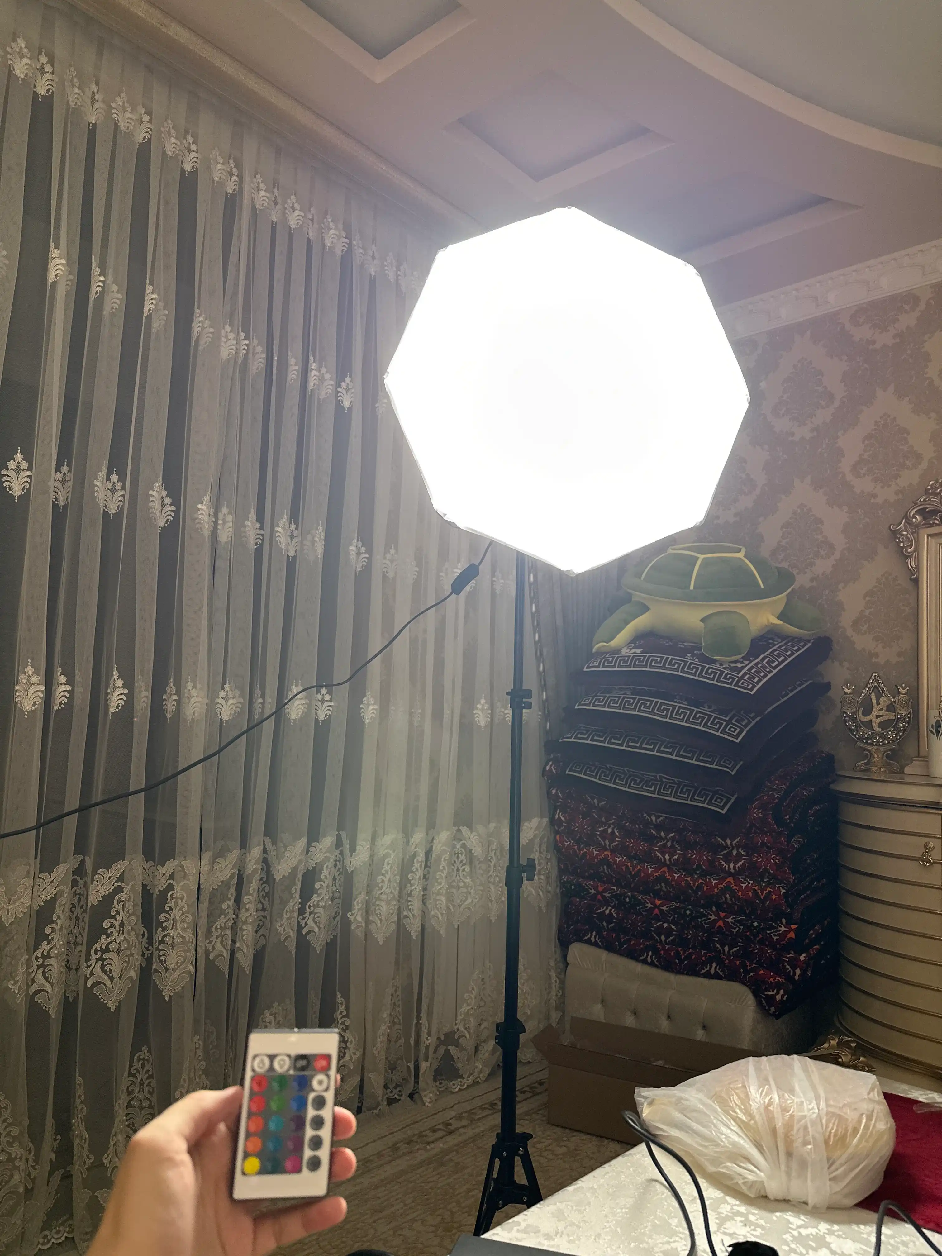 Doimiy yorug'lik softbox to'plami, shtativ va RGB lampa bilan, studiya yoritgichi