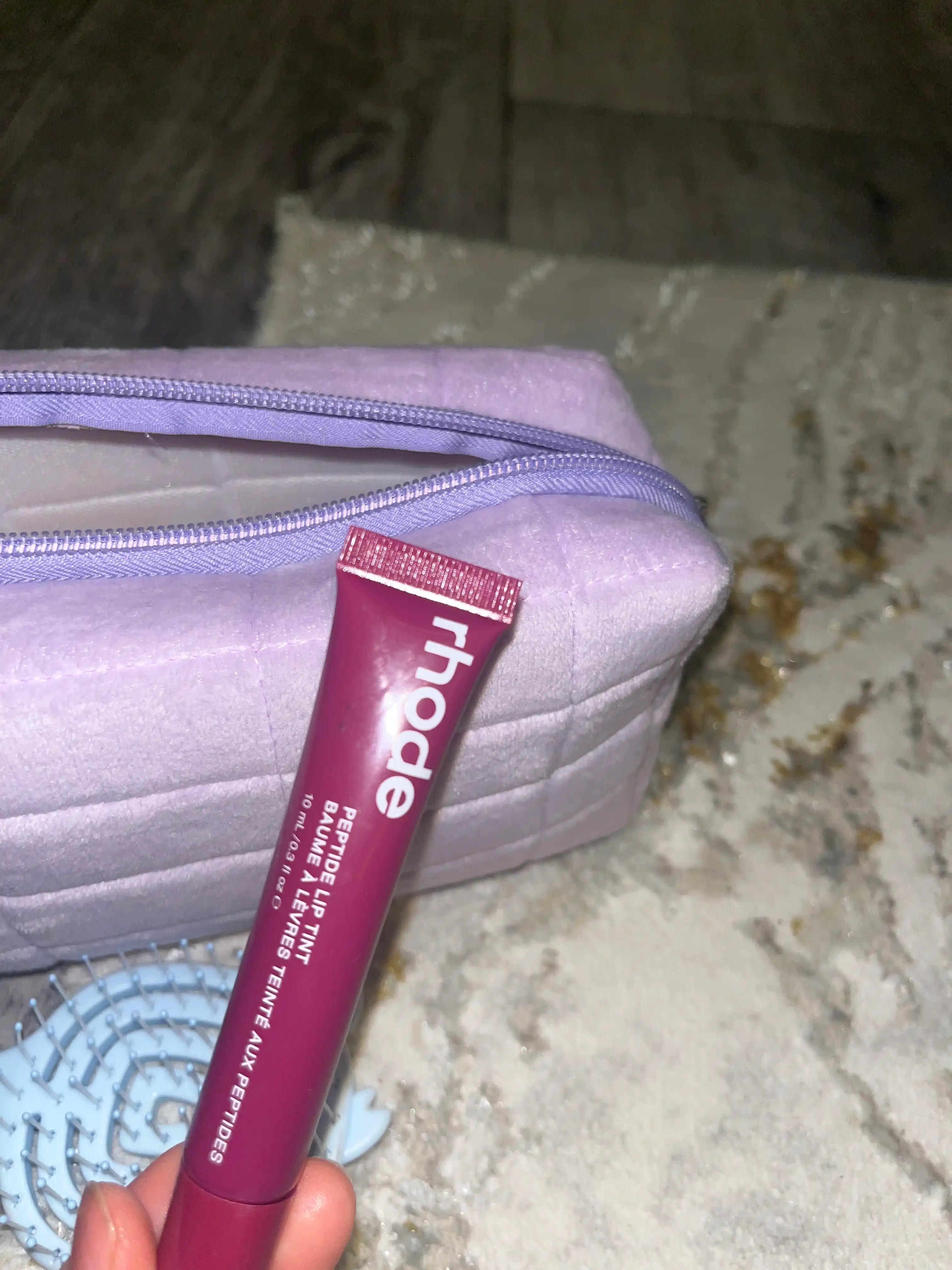 Lab boyog'i va tint porlashi Rhode  Peptid Lip Tint