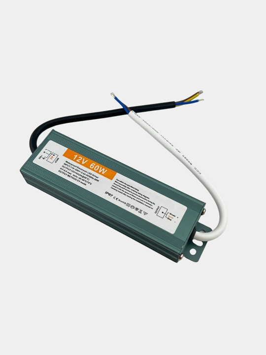 Svetodiod drayver DC 12V 60W IP67, suv va changdan himoyalangan