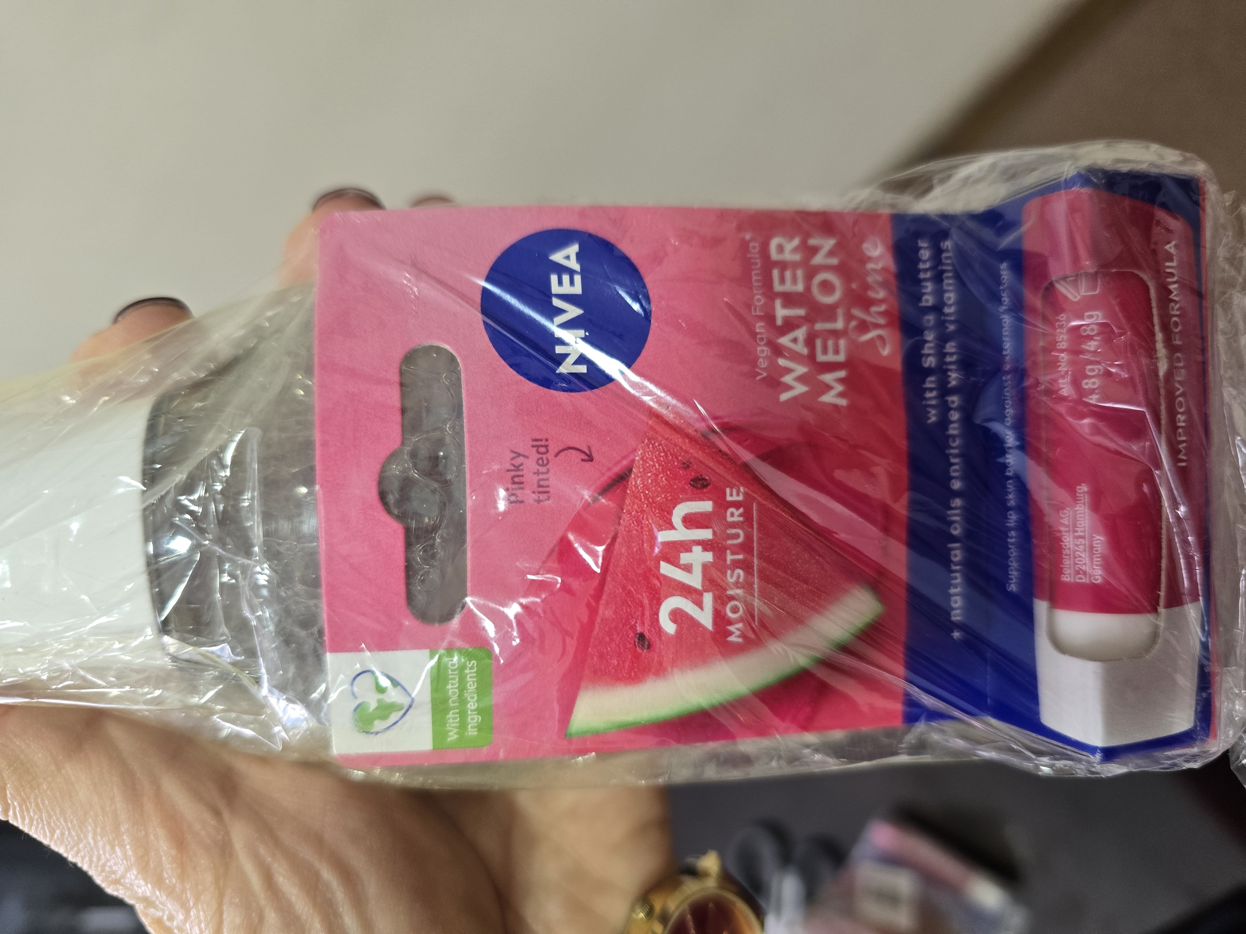 Matselyar suvi yumshatuvchi 3 v 1,400 ml Hadya sifatida lab balzami “Qarpuz yorug‘i”,4,8 g