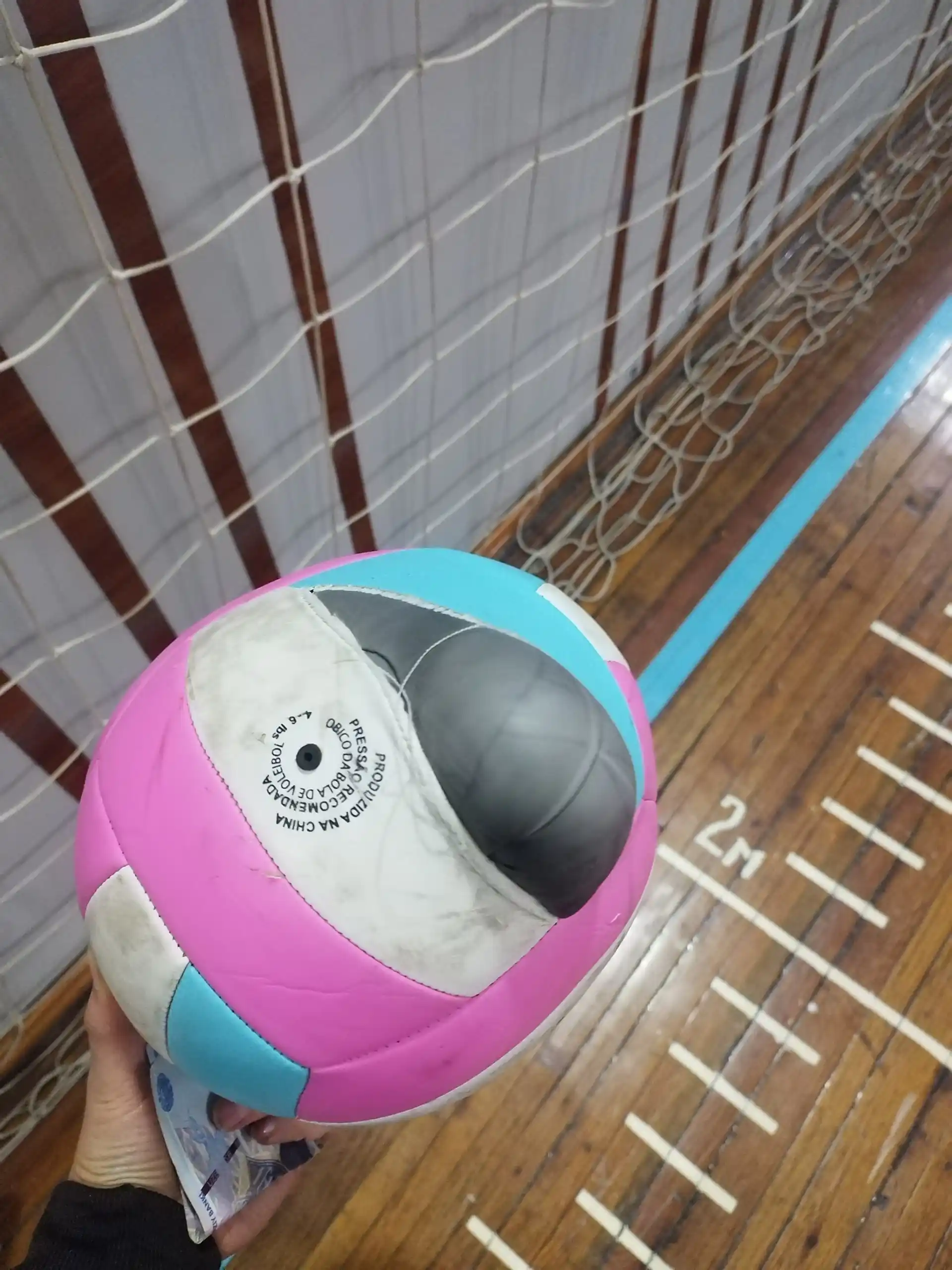 Voleybol to‘pi, mashg‘ulotlar uchun, shishirish ignasi sovg‘a