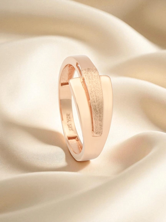 Tilla uzuk 585 proba, 2,26 gramm - 