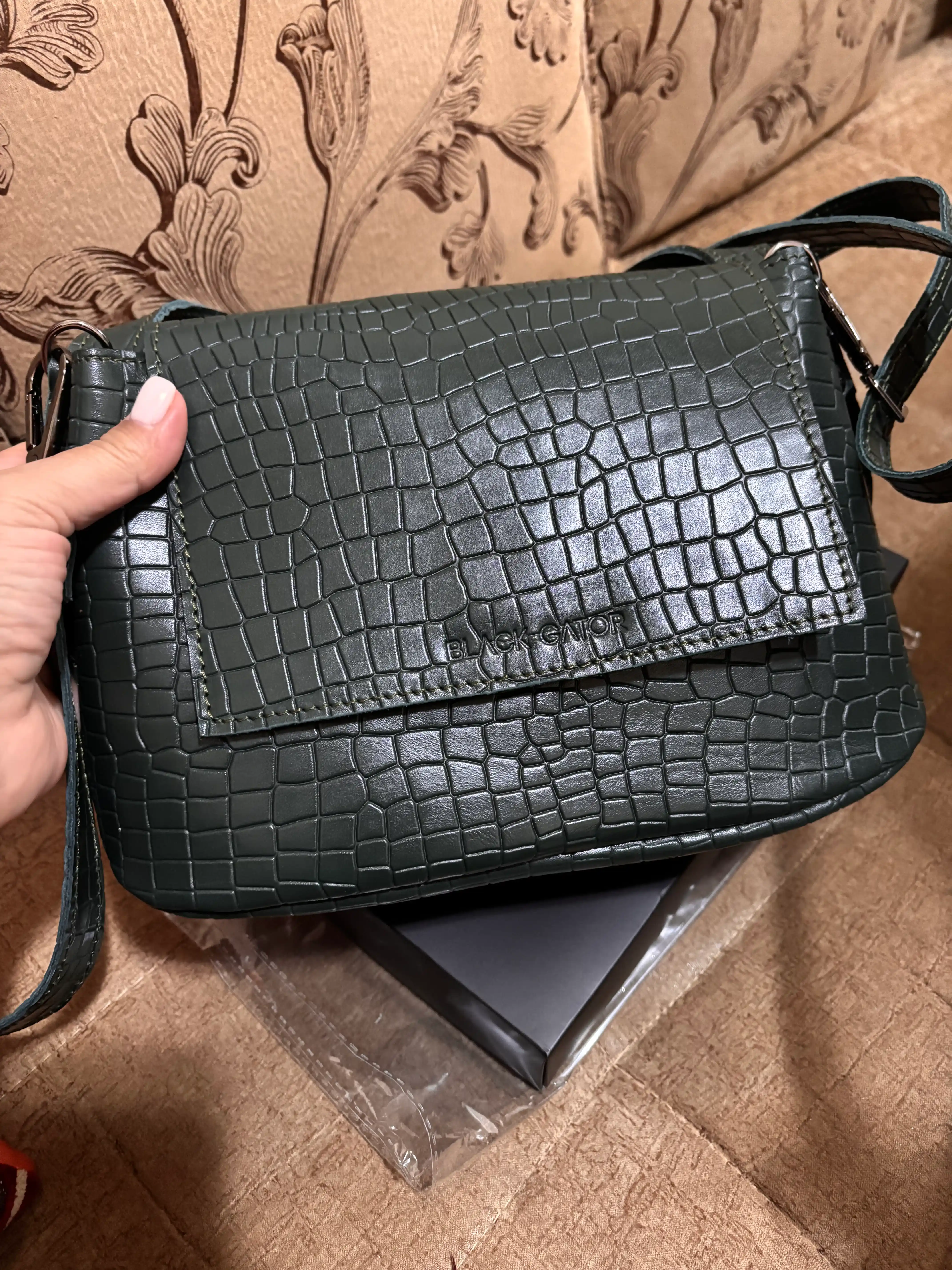 Ayollar sumkasi tabiiy charmdan Black Gator