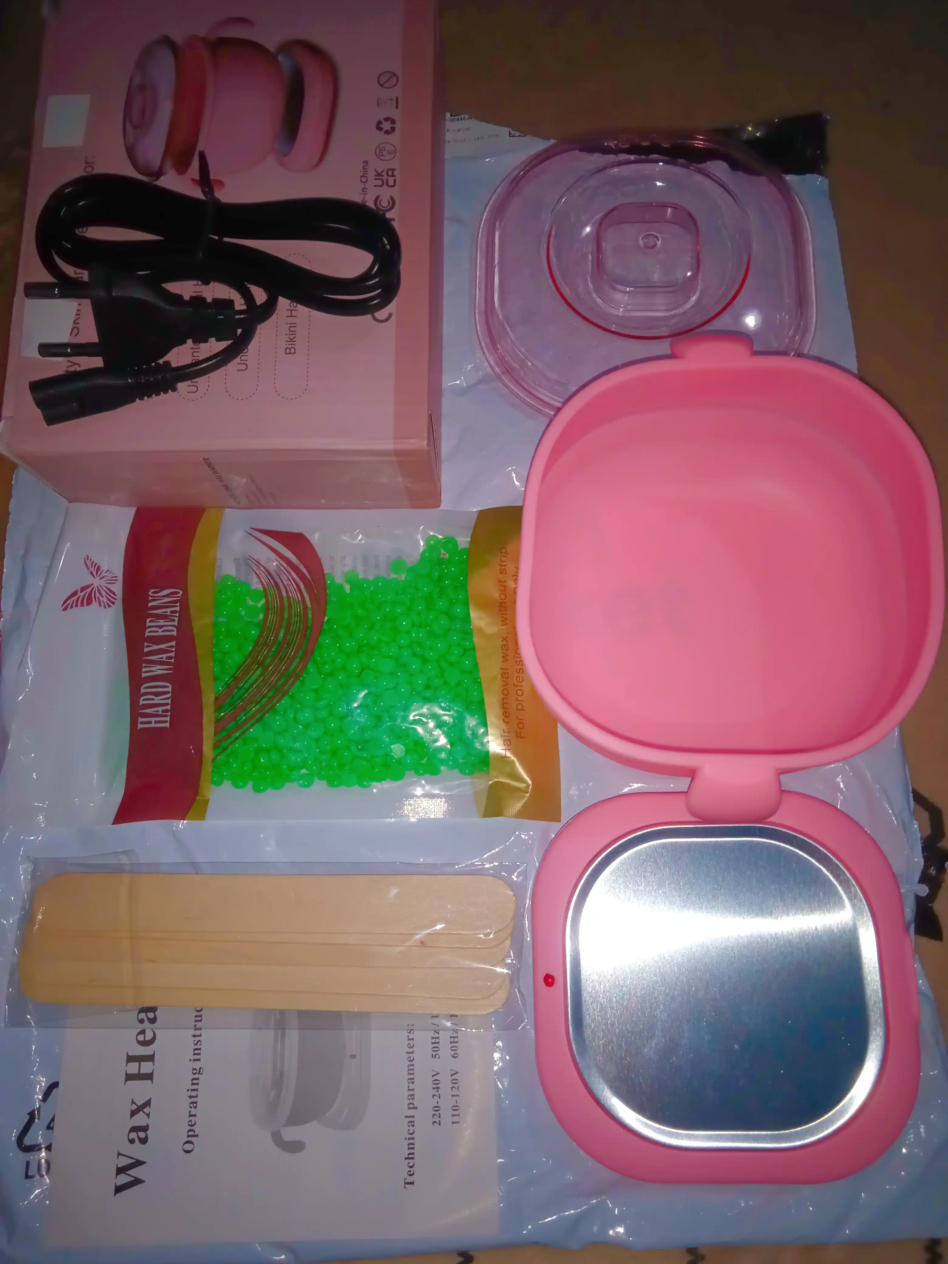 Depilatsiya to'plami, silikon qozon, granullangan mum 100 g, shpatelar 10 dona, qo'lqop sovg'a