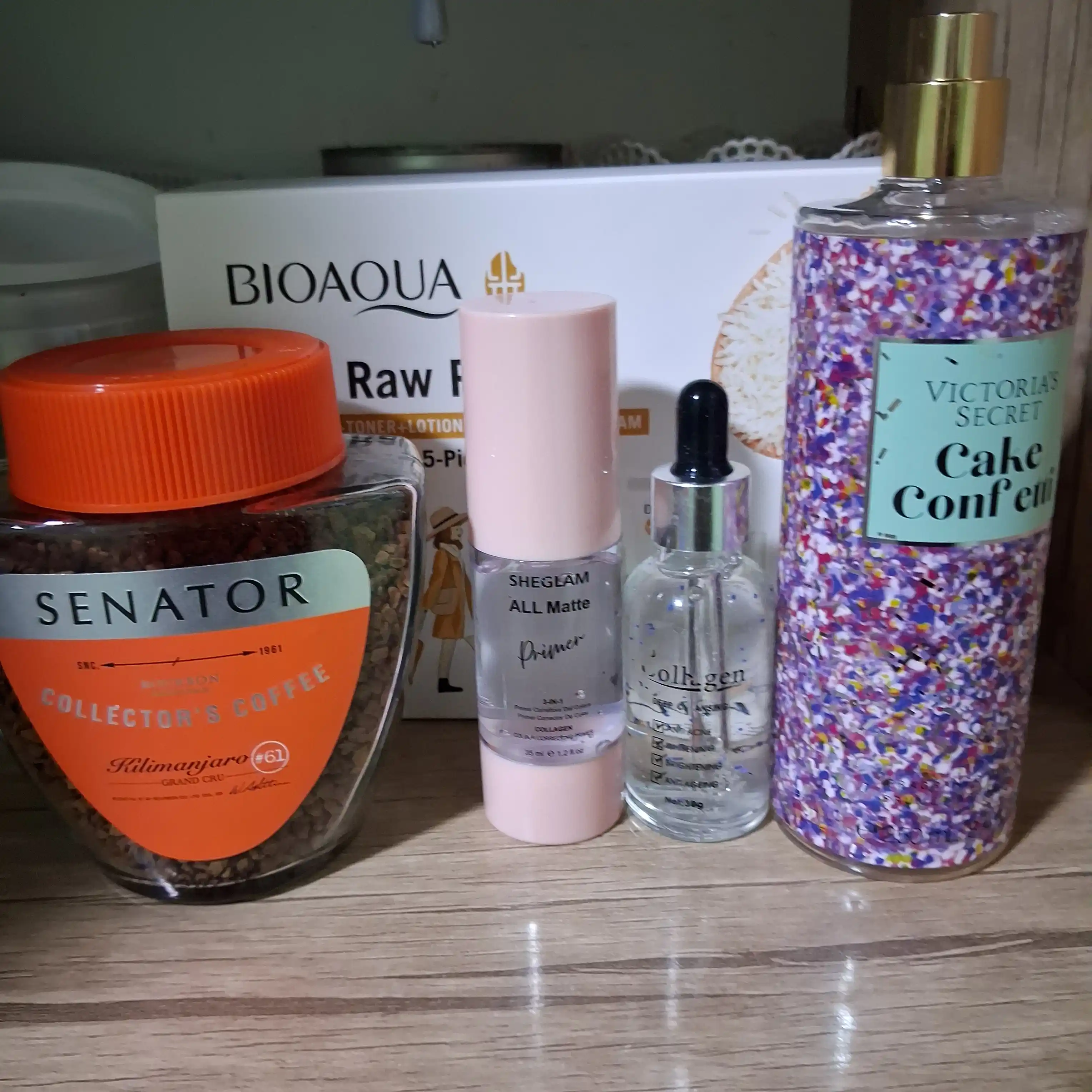 Collagen baza makiyaj uchun, bo'yanish asosi, qarishga qarshi vosita, Collagen Snail, 30 g