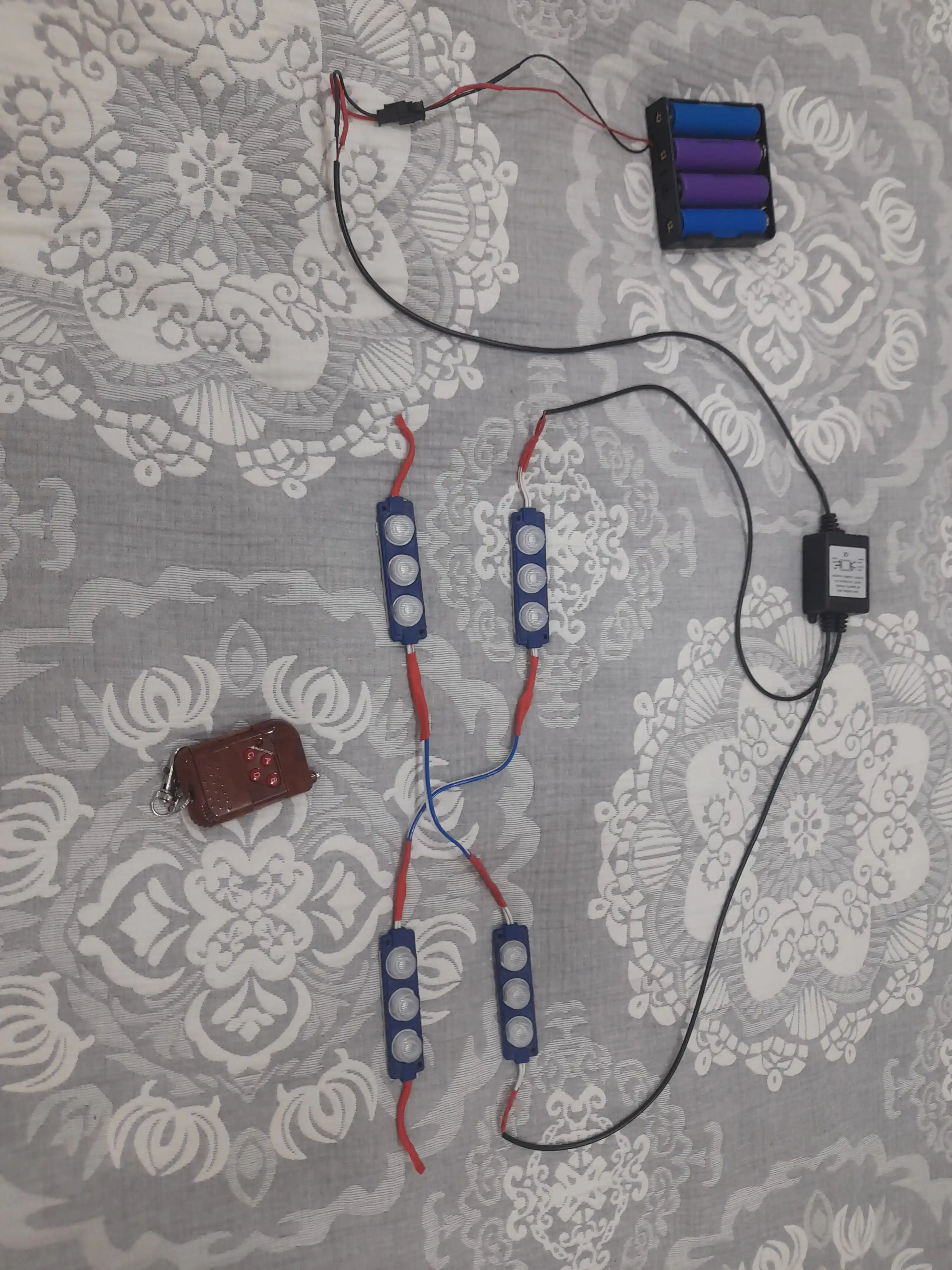 Avtomobil chiroqlari uchun LED lenta