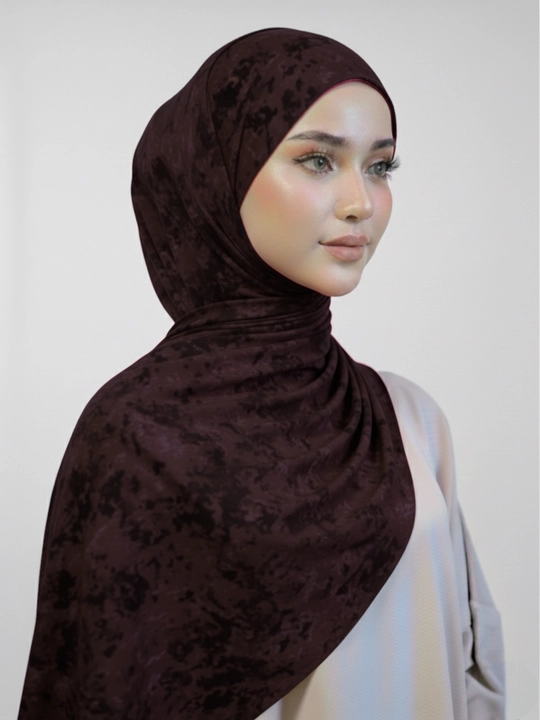 Ayollar uchun mramirli sharflar