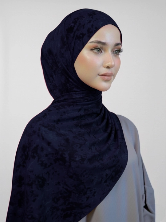 Ayollar uchun mramirli sharflar