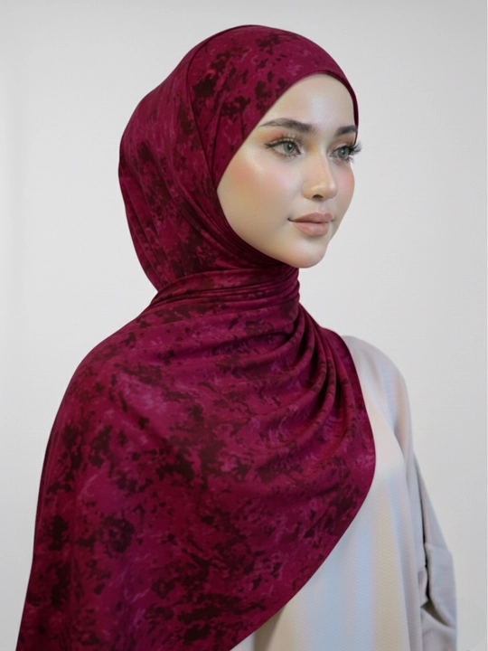 Ayollar uchun mramirli sharflar