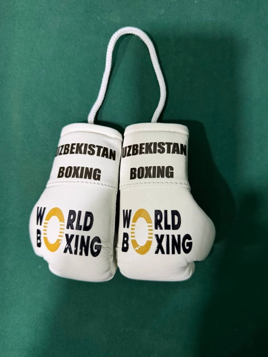 Брелок обвес подвеска боксерские перчатки Uzbekistan Boxing