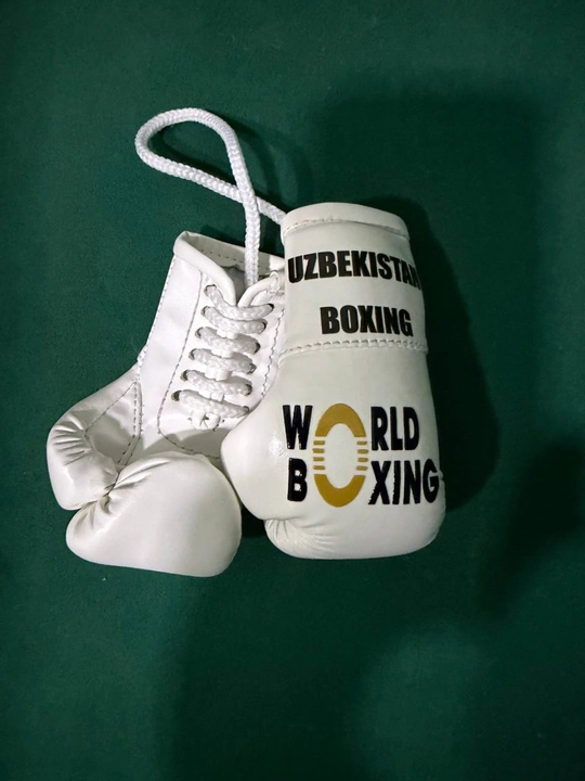 Брелок обвес подвеска боксерские перчатки Uzbekistan Boxing