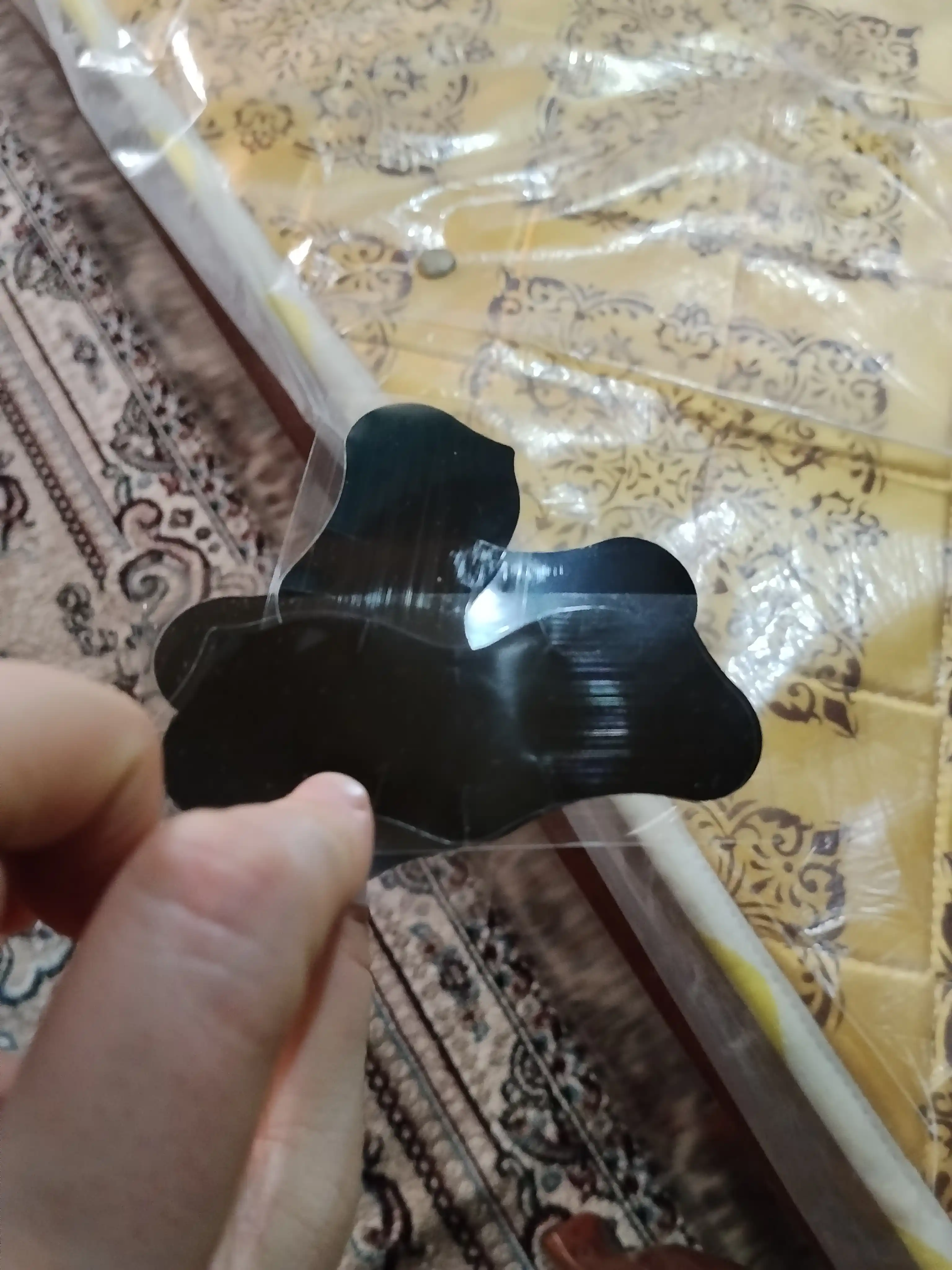 Burun usti qora nuqtalarni yo‘qotish uchun qora niqoblar