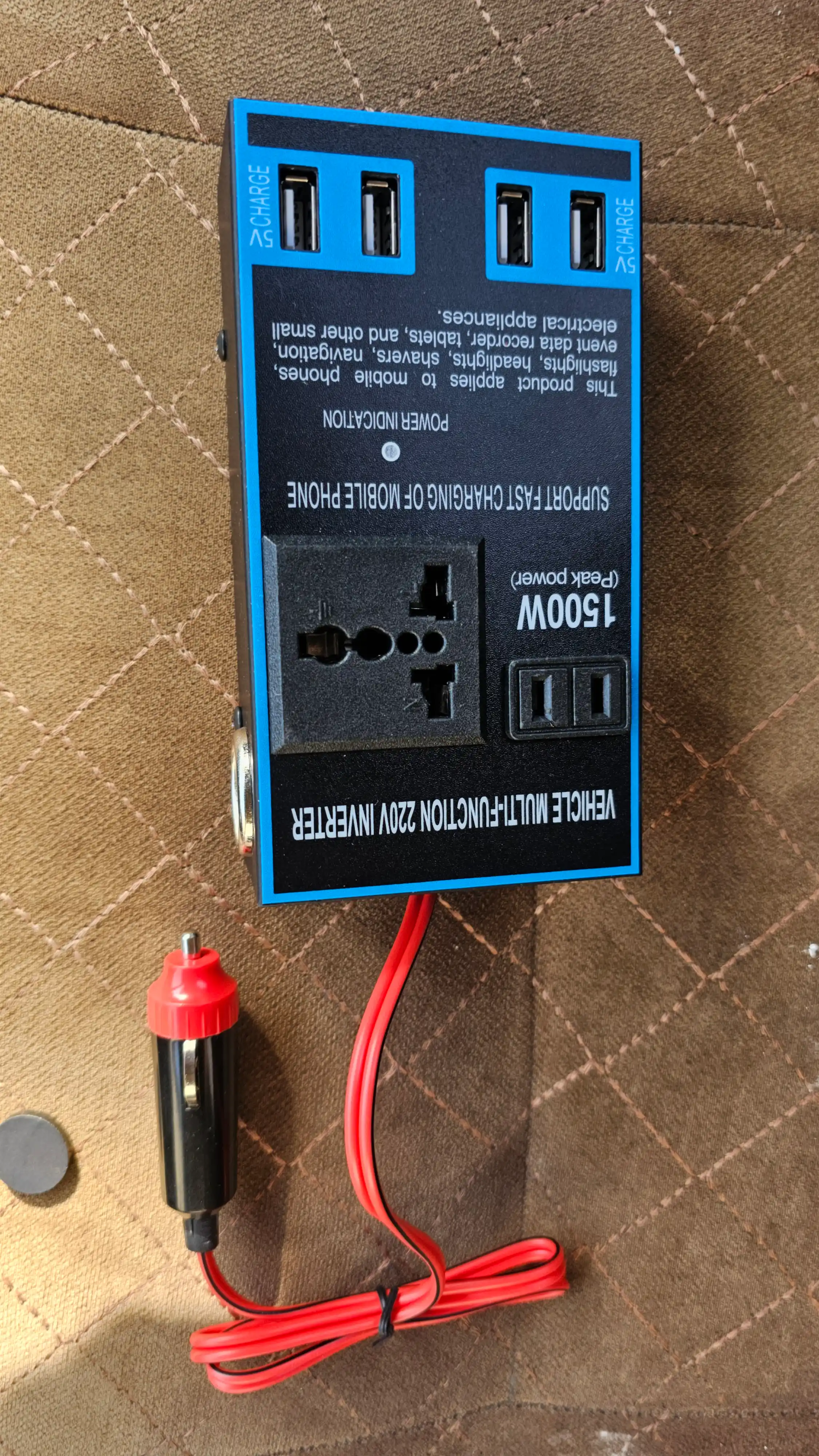 Avtomobil invertori 12V/24V dan 220V ga, 1500 Vt — 4 ta USB port, metall korpus