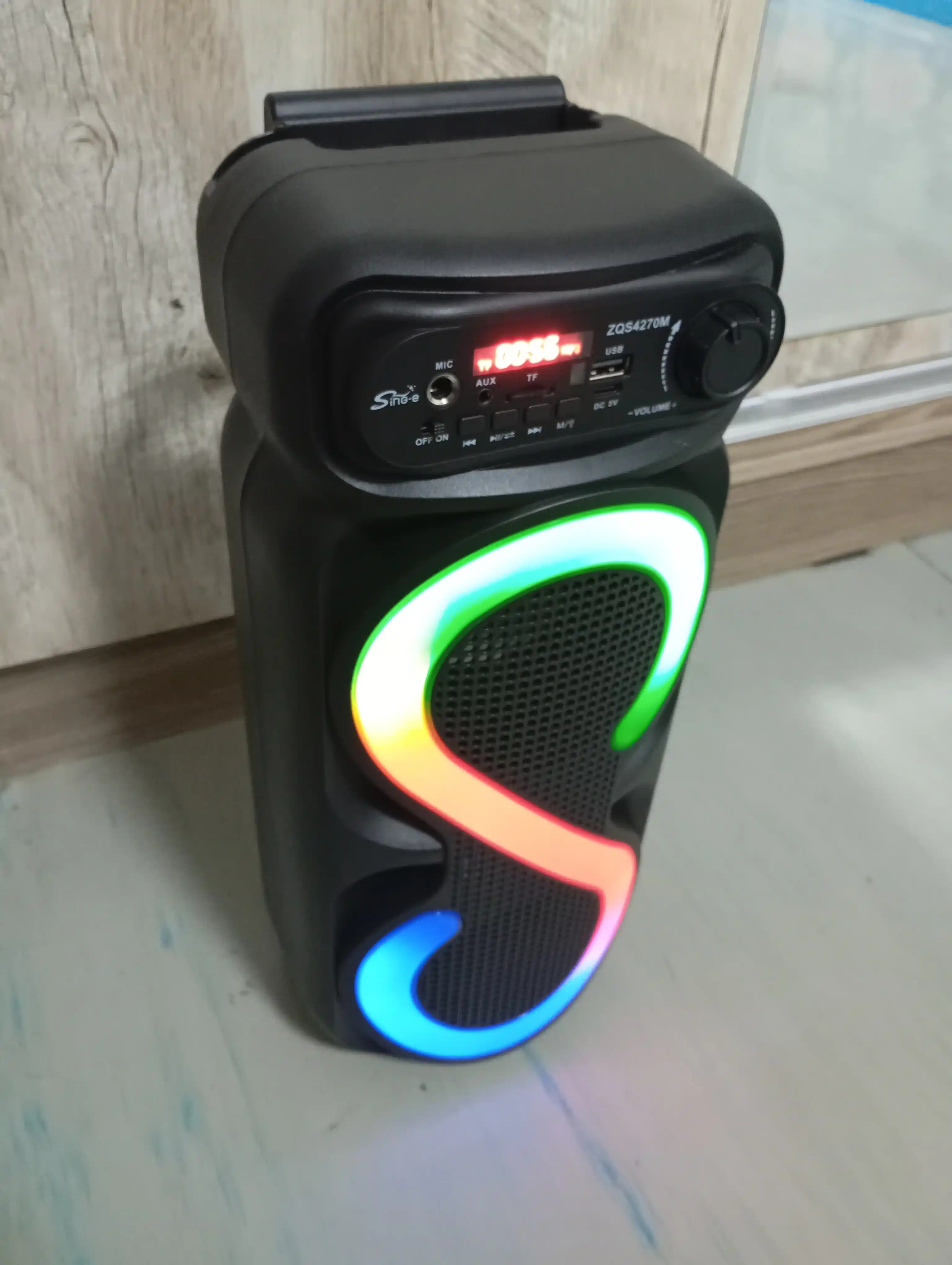 ZQS 4290. 4270.6227.6223 mikrofonli portativ Bluetooth kolonka, yorqin LED chiroqlar bilan