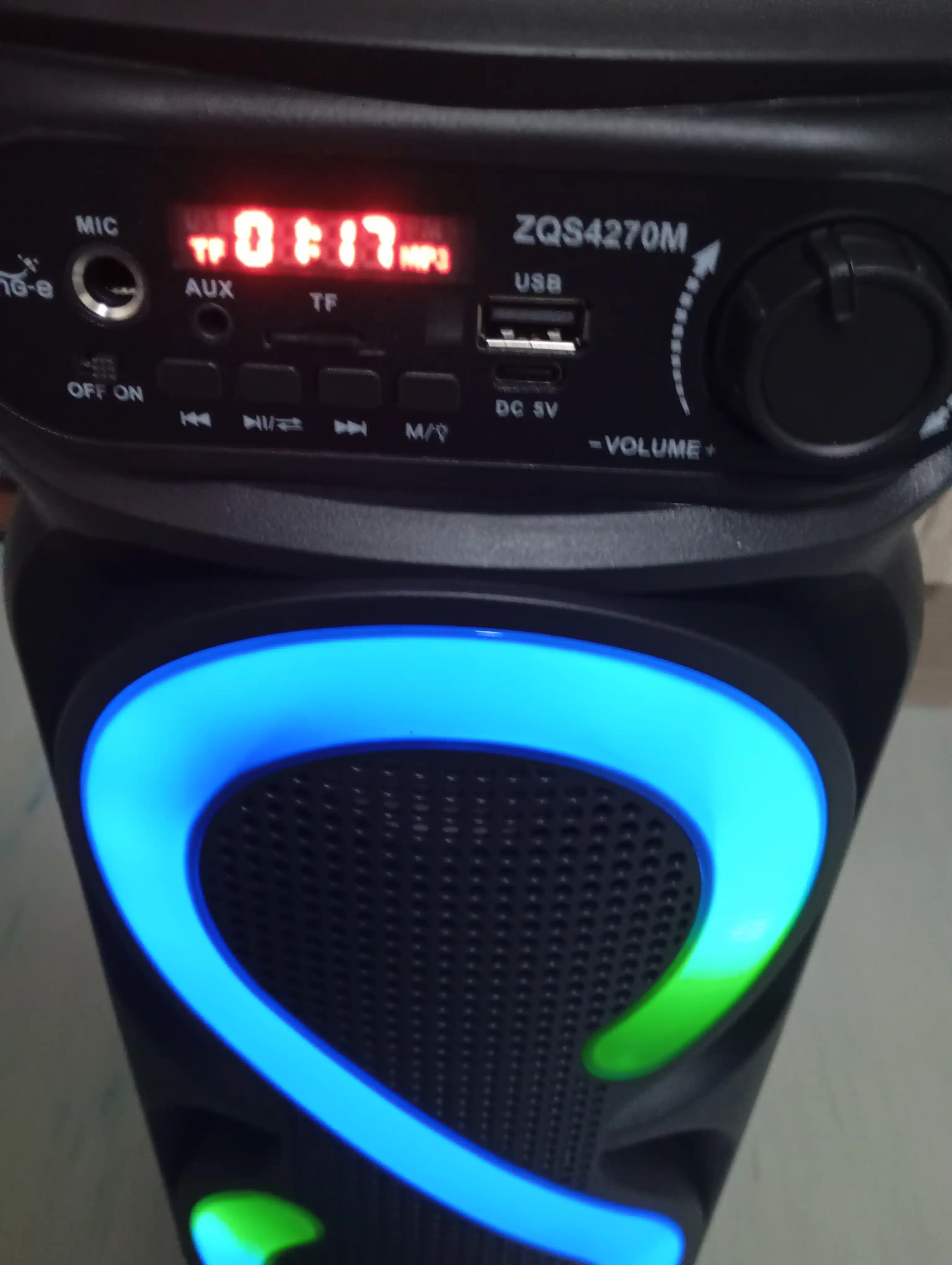 ZQS 4290. 4270.6227.6223 mikrofonli portativ Bluetooth kolonka, yorqin LED chiroqlar bilan