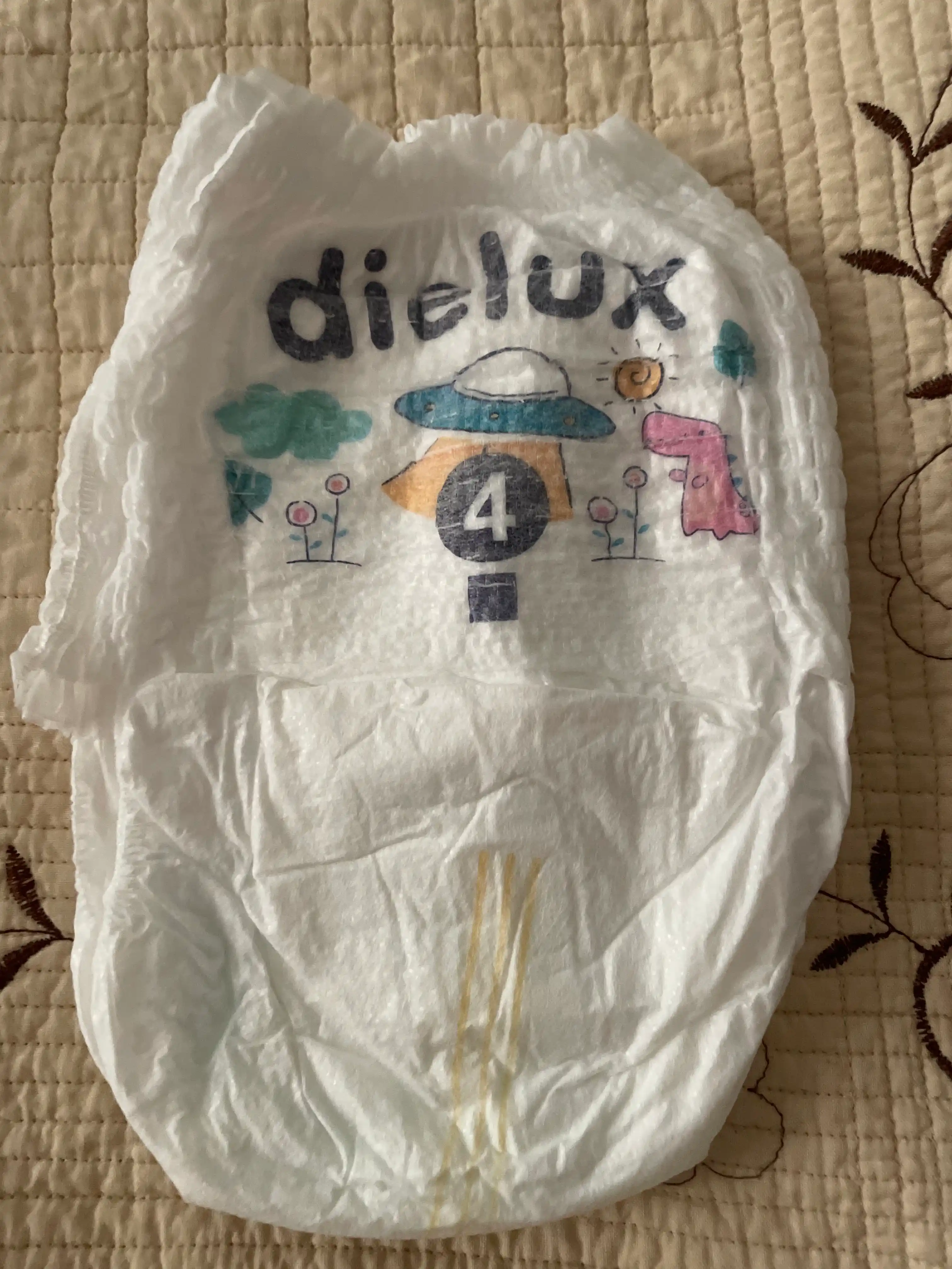Dielux taglik-trusiklar, 4-o‘lcham (7–14 kg), 72 dona